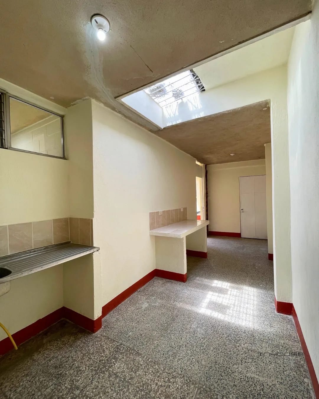 CASA EN VENTA EN VILLA NUEVA DENTRO DE AGARITA -UN NIVEL- — Casa en Venta en Villa Nueva, Guatemala, Ciudad — foto 4 de 11