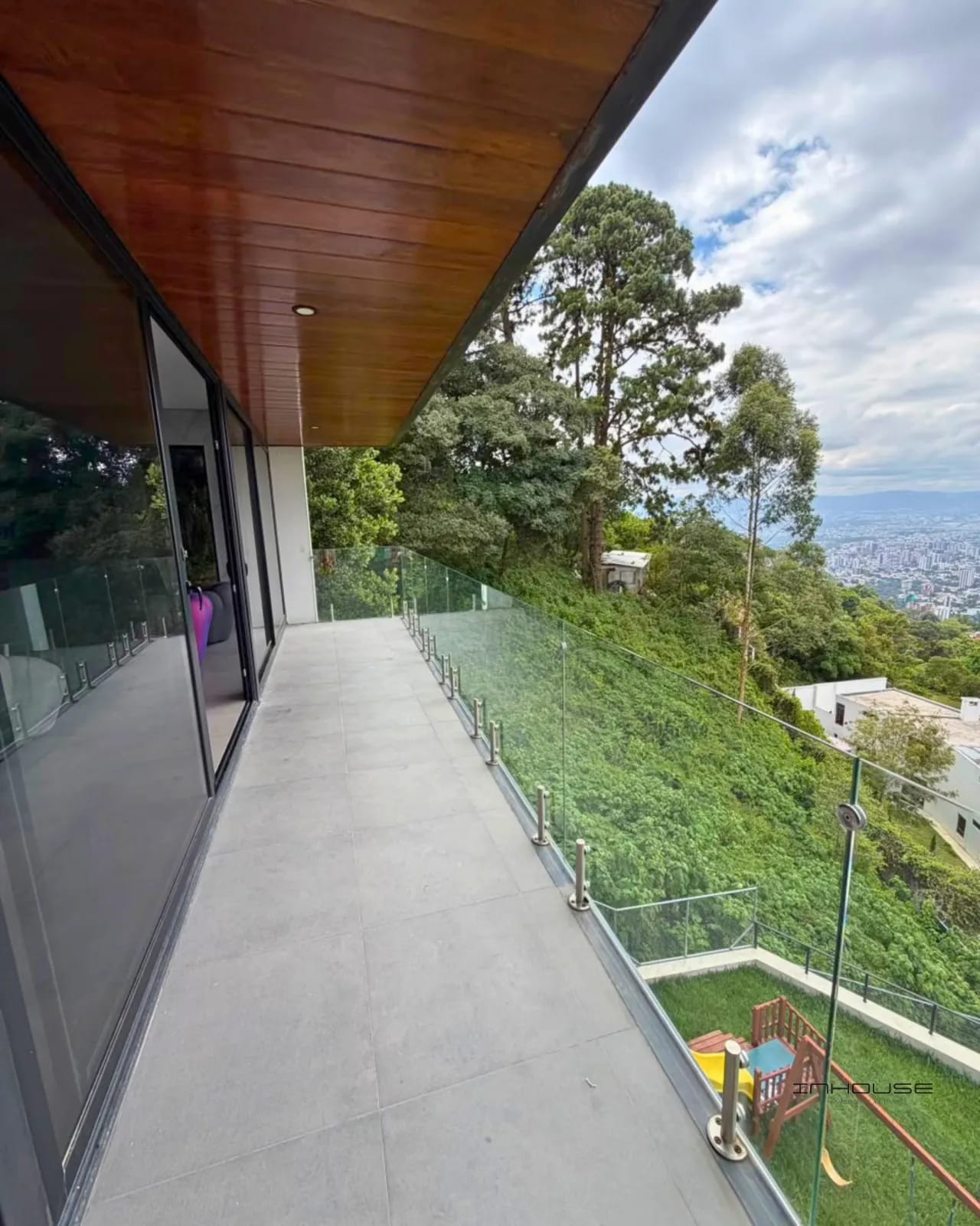 CASA EN VENTA EN CAES KM 9.5 MONTEBELLO — Casa en Venta en Montebello II, Carretera a El Salvador, Guatemala, Ciudad — foto 10 de 10