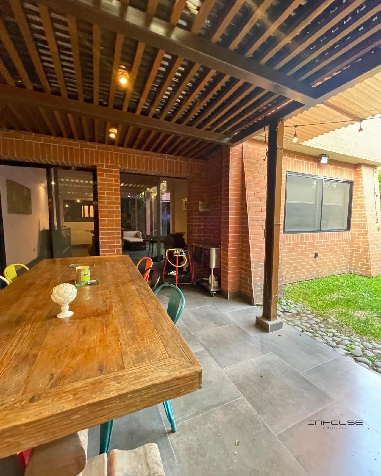 CASA EN RENTA EN ZONA 11 CON JARDÍN FUERA DE GARITA — Casa en Alquiler en Mariscal, Zona 11, Guatemala, Ciudad — foto 9 de 10