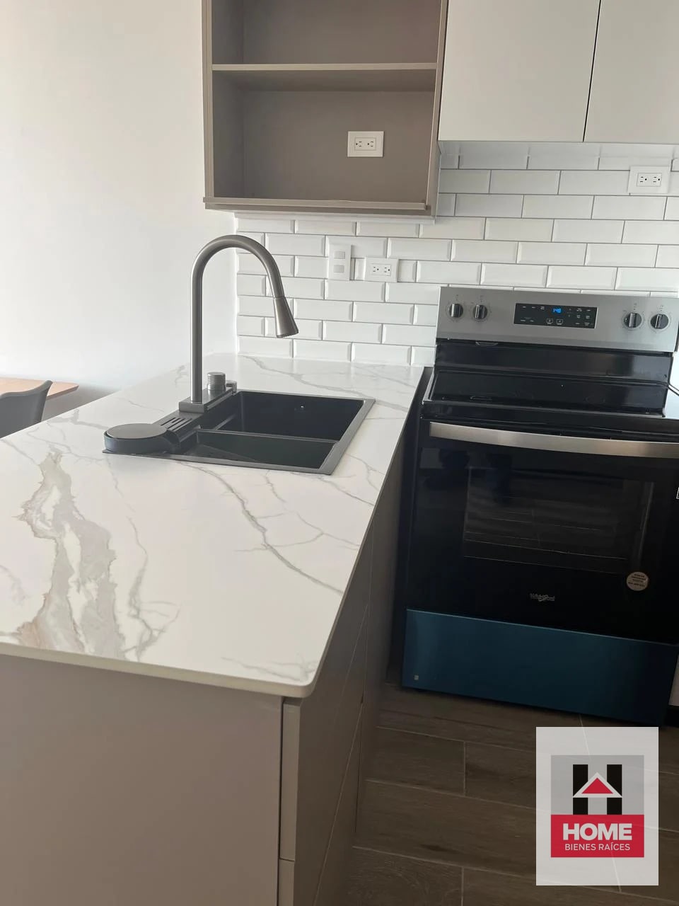 OPORTUNIDAD DE APARTAMENTO PARA ESTRENAR EN VENTA ZONA 10 — Apartamento en Venta en Biko, Zona 10, Guatemala, Ciudad — foto 10 de 12