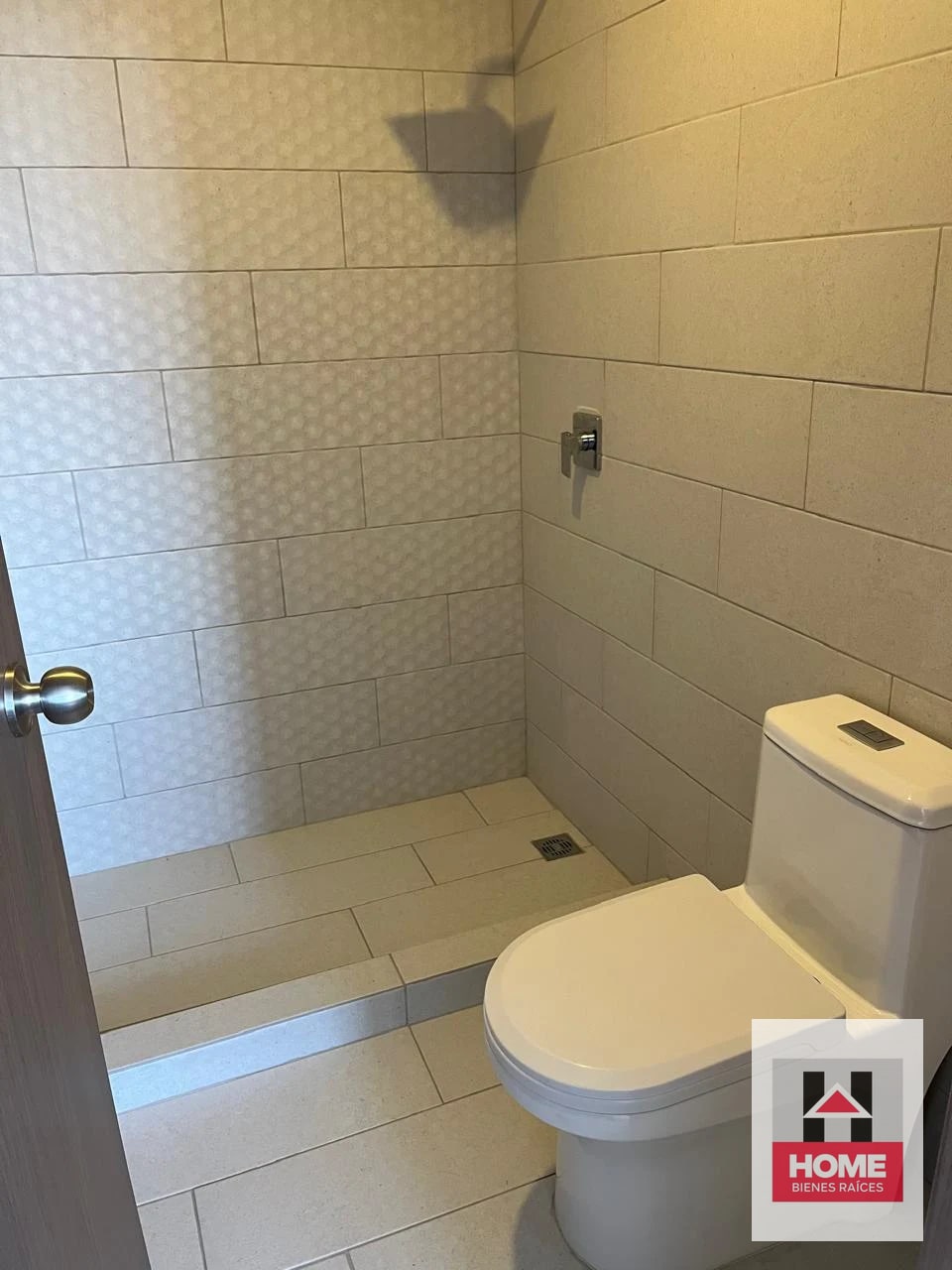 BONITO APARTAMENTO EN VENTA PARA ESTRENAR MUY CERCA OAKLAND MALL — Apartamento en Venta en Biko, Zona 10, Guatemala, Ciudad — foto 7 de 10