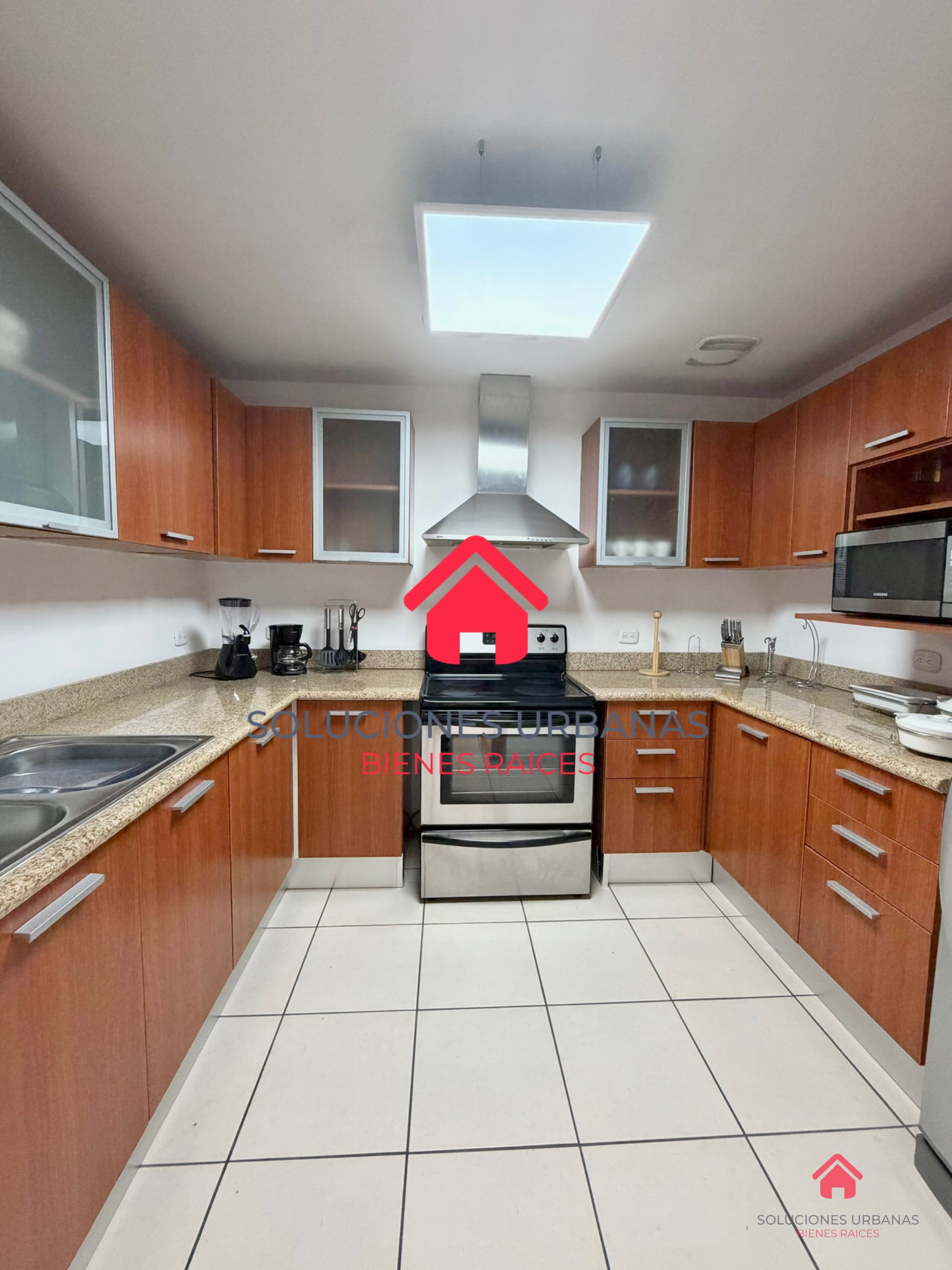 APARTAMENTO AMUEBLADO CON CUARTO DE SERVICIO - 4