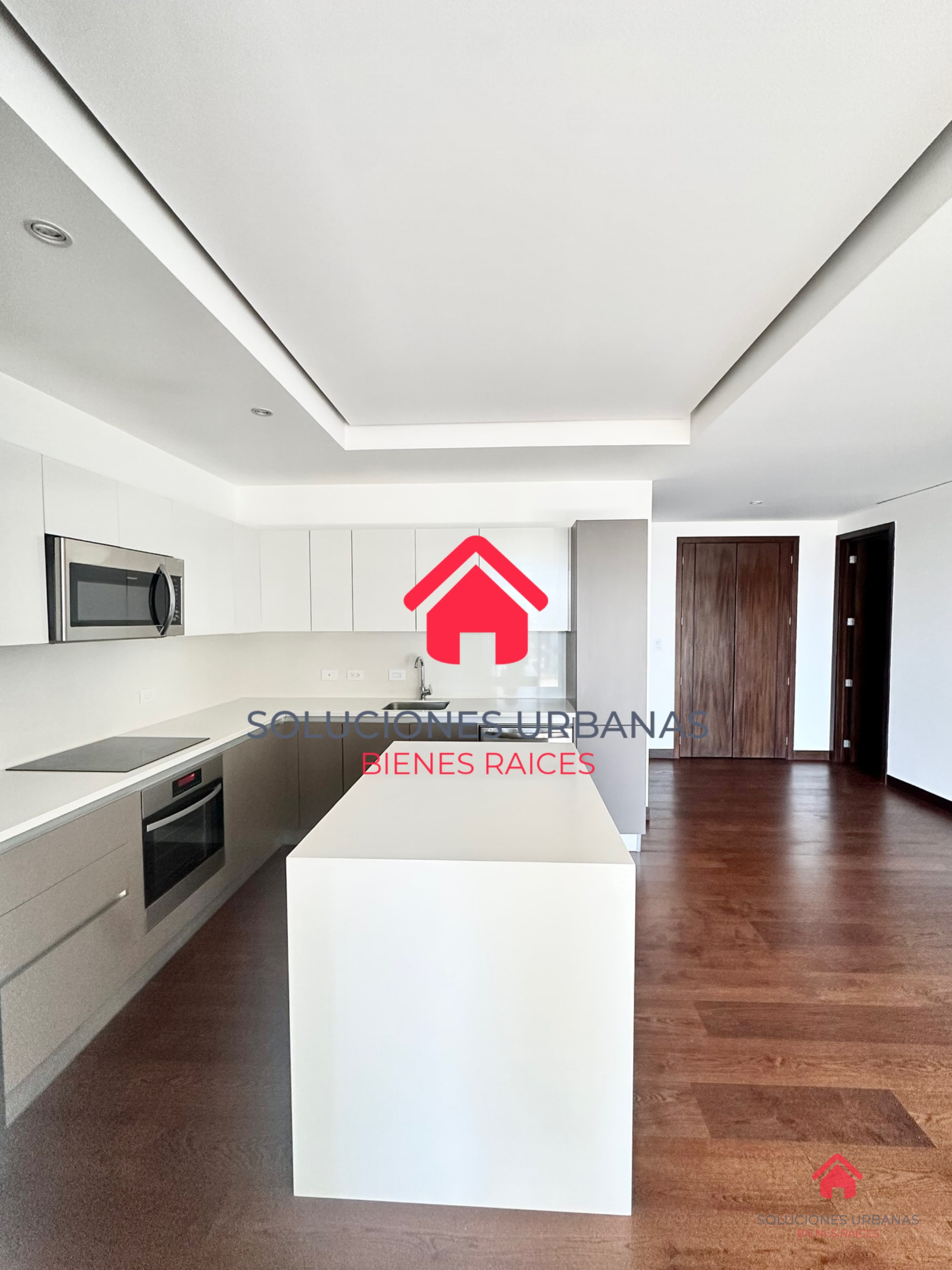 LINDO APARTAMENTO CON SALA FAMILIAR - 1