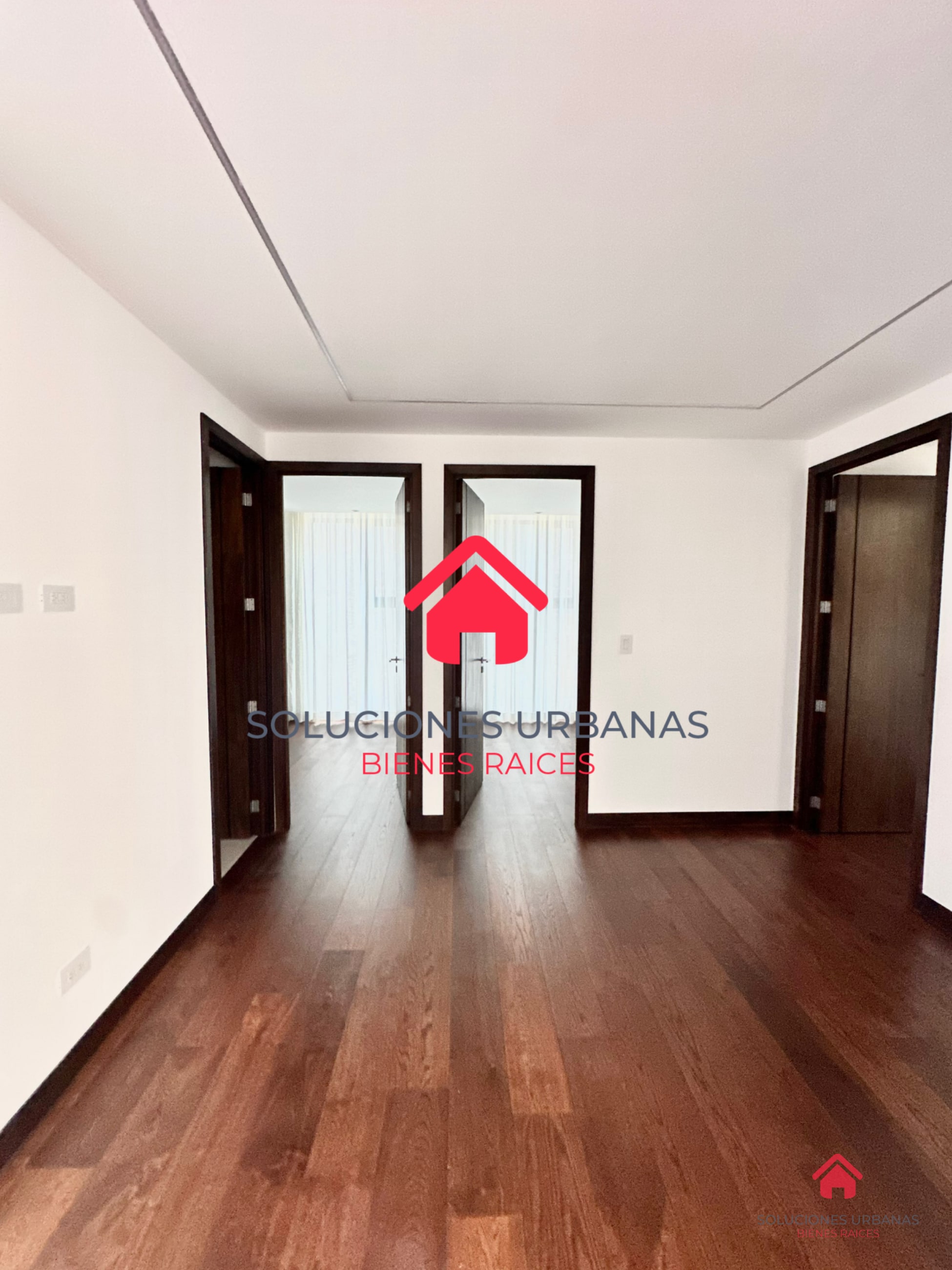 LINDO APARTAMENTO CON SALA FAMILIAR - 4