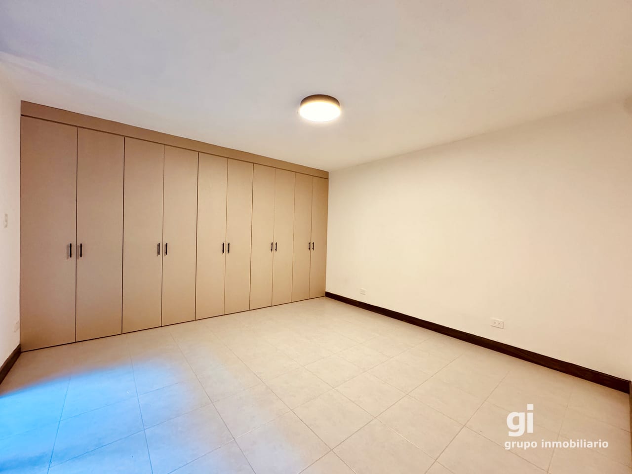 Apartamento Remodelado en Renta en Zona 10 | Excelente Ubicación — Apartamento en Alquiler en Zona 10, Guatemala, Ciudad — foto 10 de 12