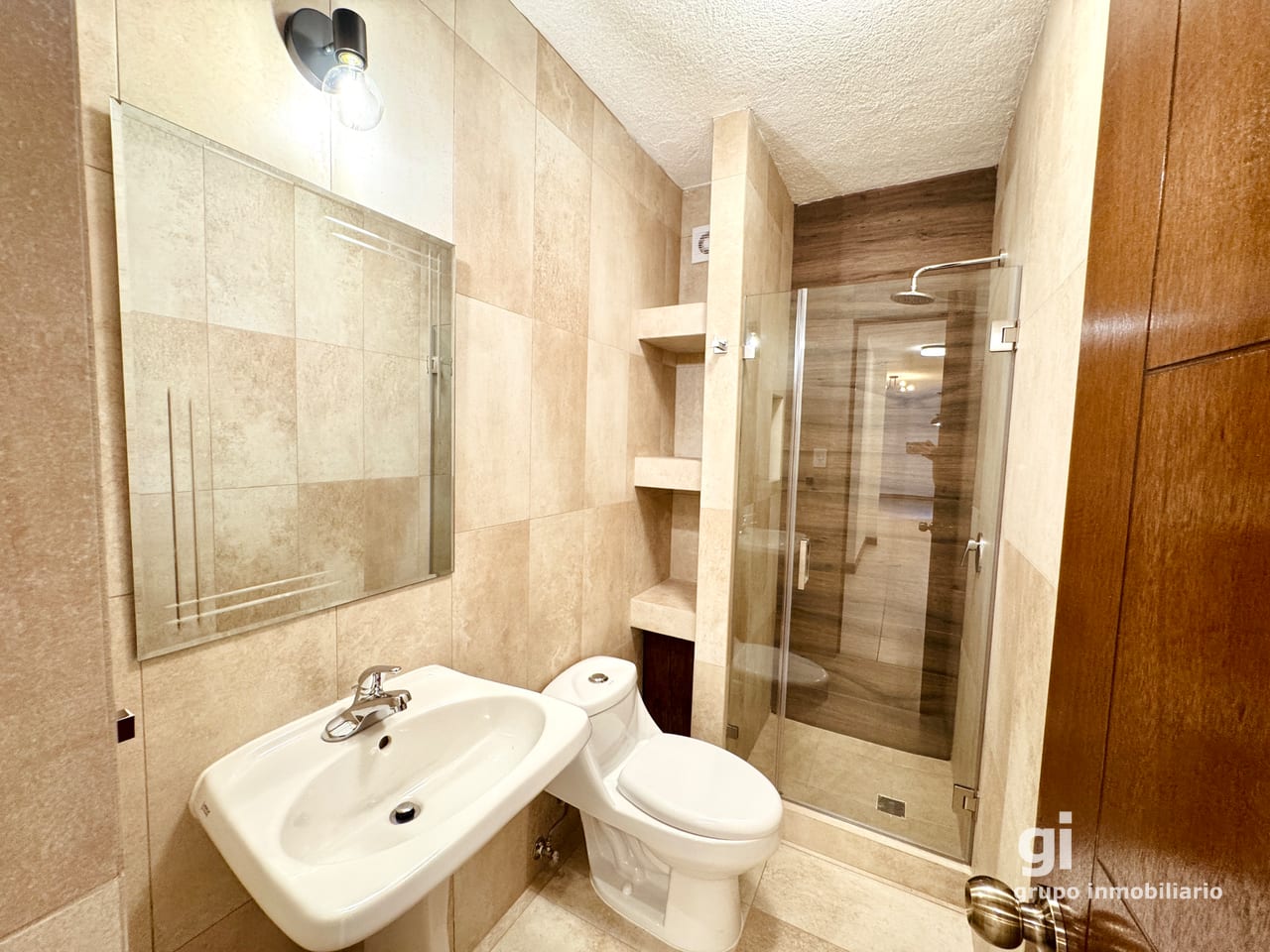 Apartamento Remodelado en Renta en Zona 10 | Excelente Ubicación — Apartamento en Alquiler en Zona 10, Guatemala, Ciudad — foto 8 de 12