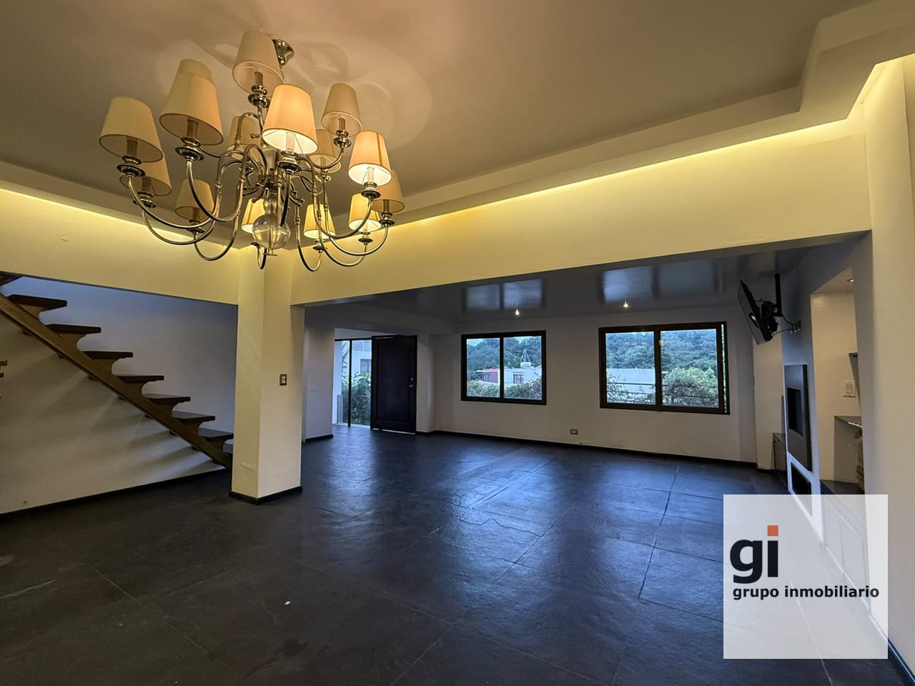 Casa Santuaria Muxbal, Encinos — Casa en Venta en Carretera a El Salvador, Guatemala, Ciudad — foto 1 de 16