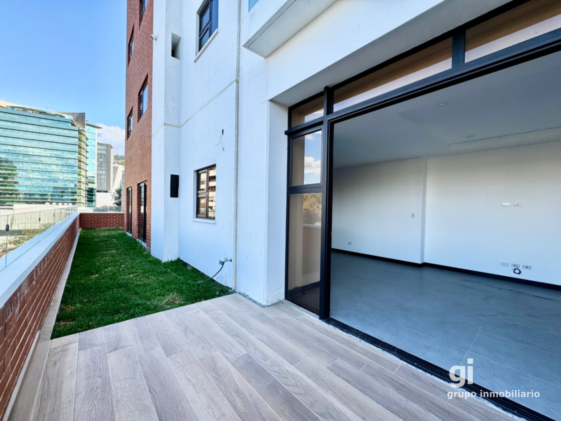 Apartamento con jardín y vista en zona 15, 3 dormitorios. — Apartamento en Venta en Zona 15, Guatemala, Ciudad — foto 4 de 13