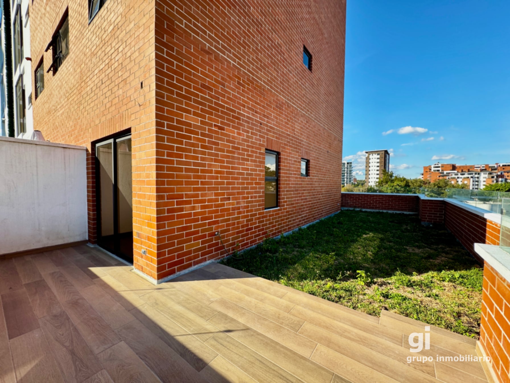 Apartamento con jardín y vista en zona 15, 3 dormitorios. — Apartamento en Venta en Zona 15, Guatemala, Ciudad — foto 6 de 13