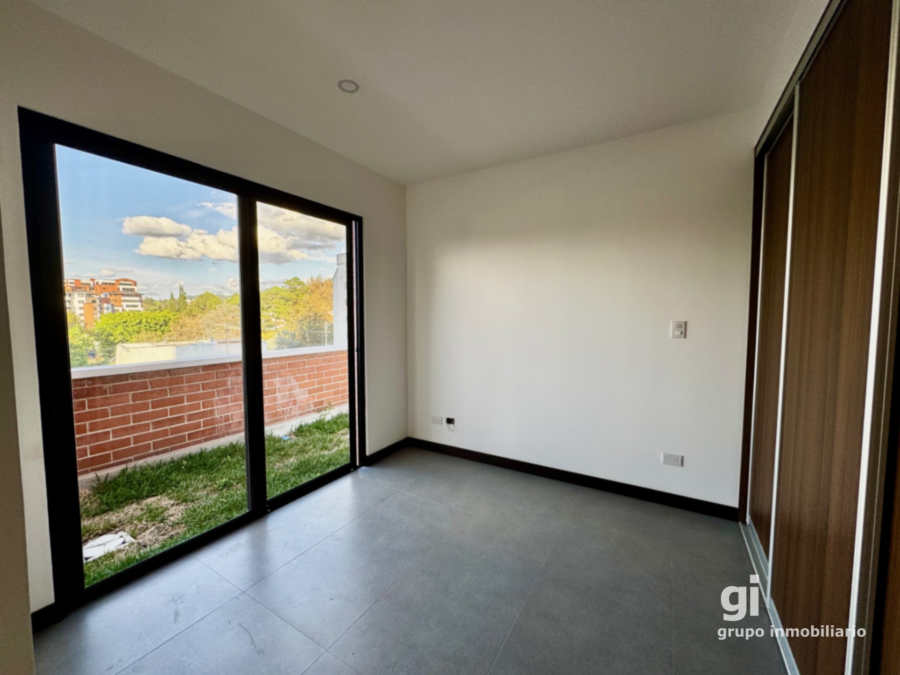 Apartamento con jardín y vista en zona 15, 3 dormitorios. — Apartamento en Venta en Zona 15, Guatemala, Ciudad — foto 8 de 13