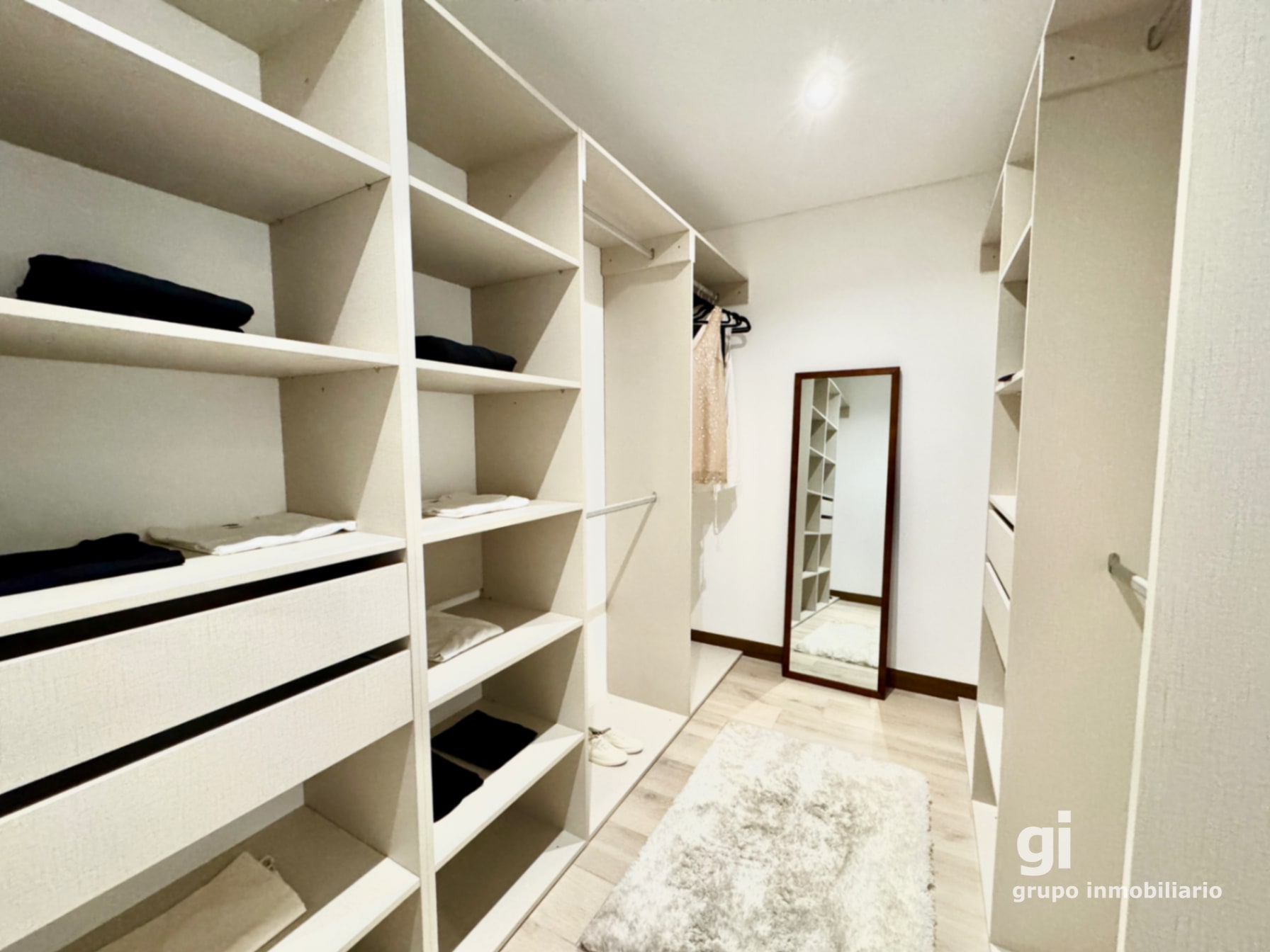 Apartamento 3 dormitorios + sala familiar — Apartamento en Venta en Zona 10, Guatemala, Ciudad — foto 4 de 17