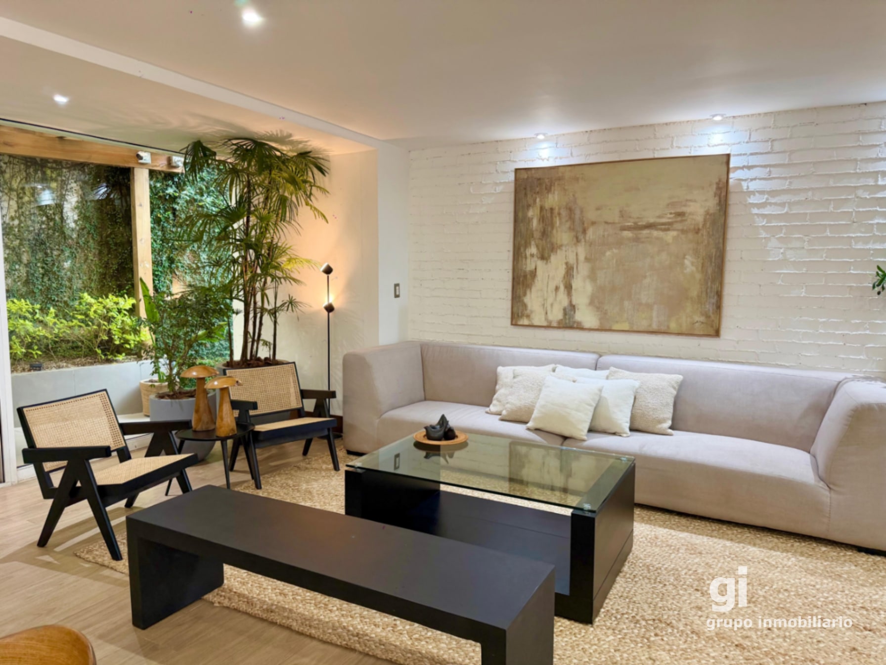 Hermosa casa en venta zona 16 dentro de condominio a 4 min de Cayala — Casa en Venta en Zona 16, Guatemala, Ciudad — foto 1 de 10