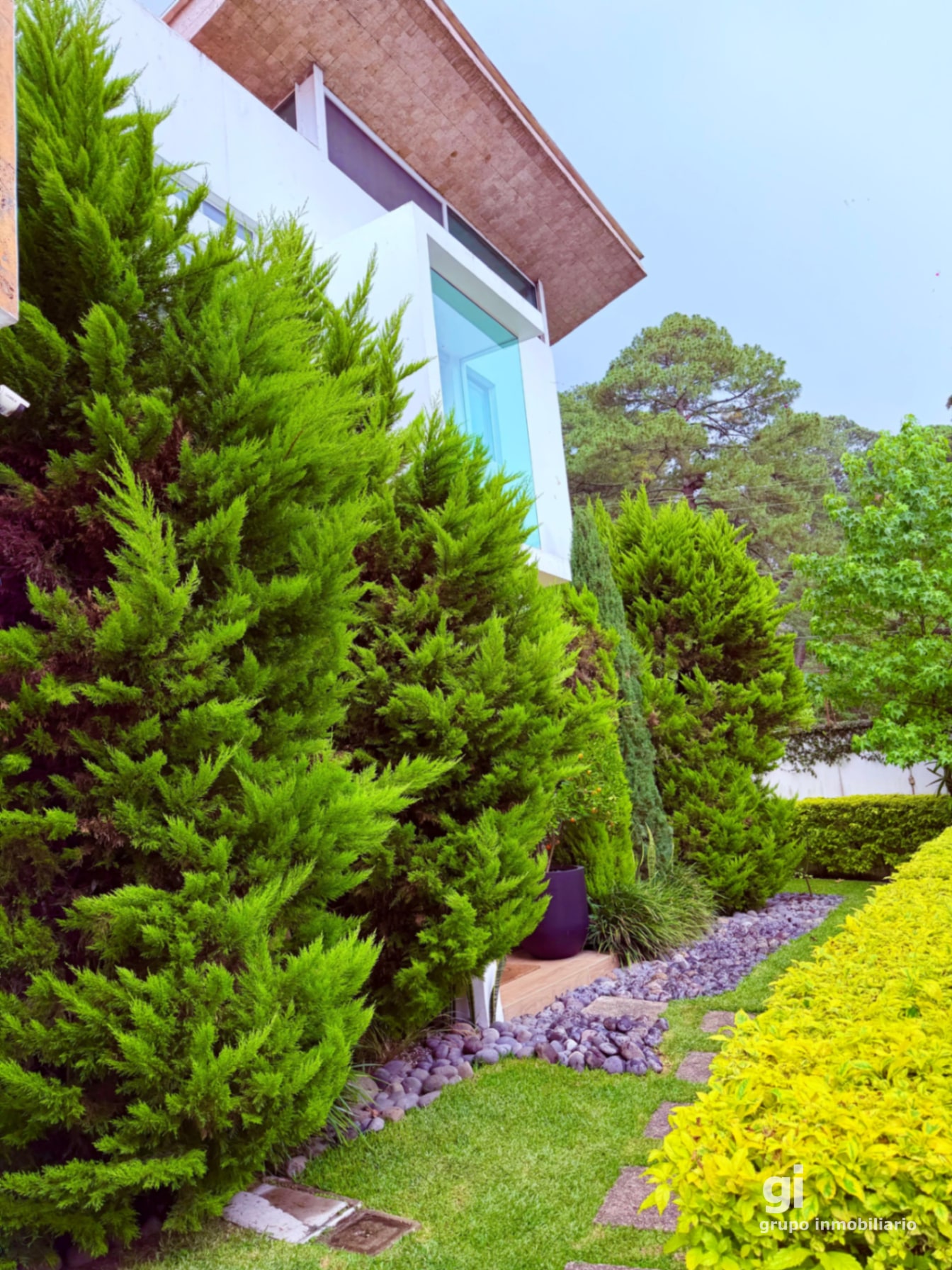 Hermosa casa en venta zona 16 dentro de condominio a 4 min de Cayala — Casa en Venta en Zona 16, Guatemala, Ciudad — foto 2 de 10