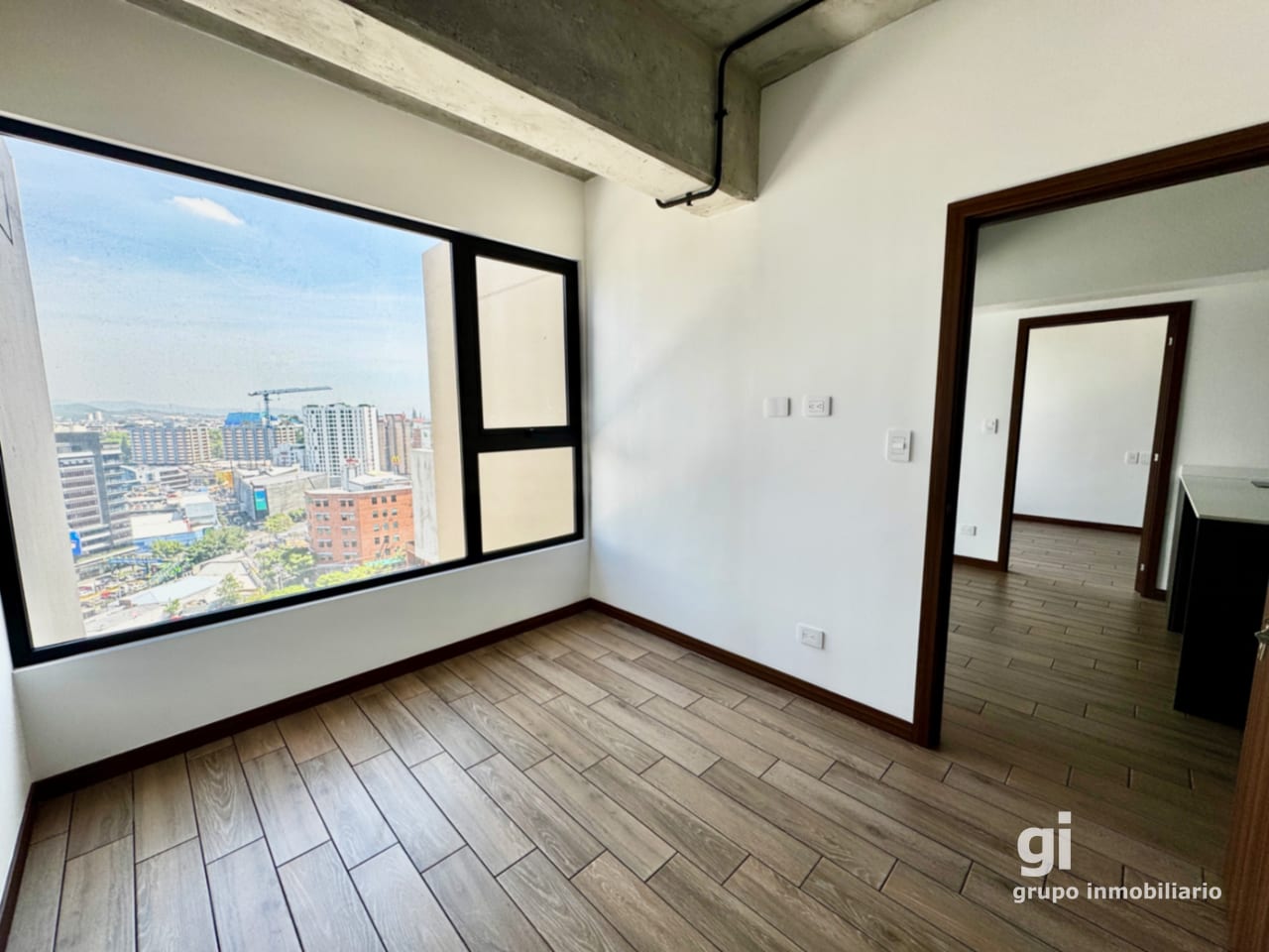 Apartamento de 2 dormitorios, nivel alto, zona 4 — Apartamento en Venta en Zona 4, Guatemala, Ciudad — foto 3 de 17