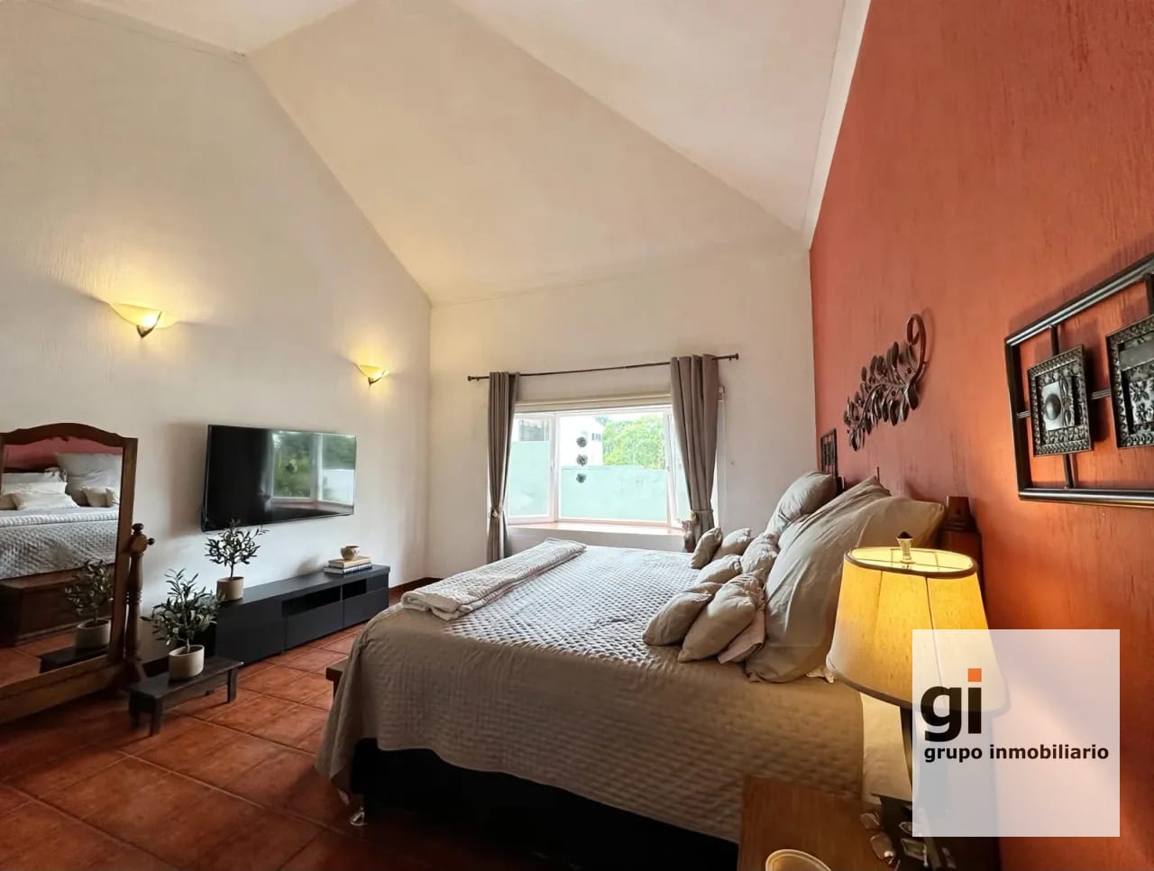 CASA EN ZONA 10. GRAN OPORTUNIDAD — Casa en Venta en Zona 10, Guatemala, Ciudad — foto 7 de 12