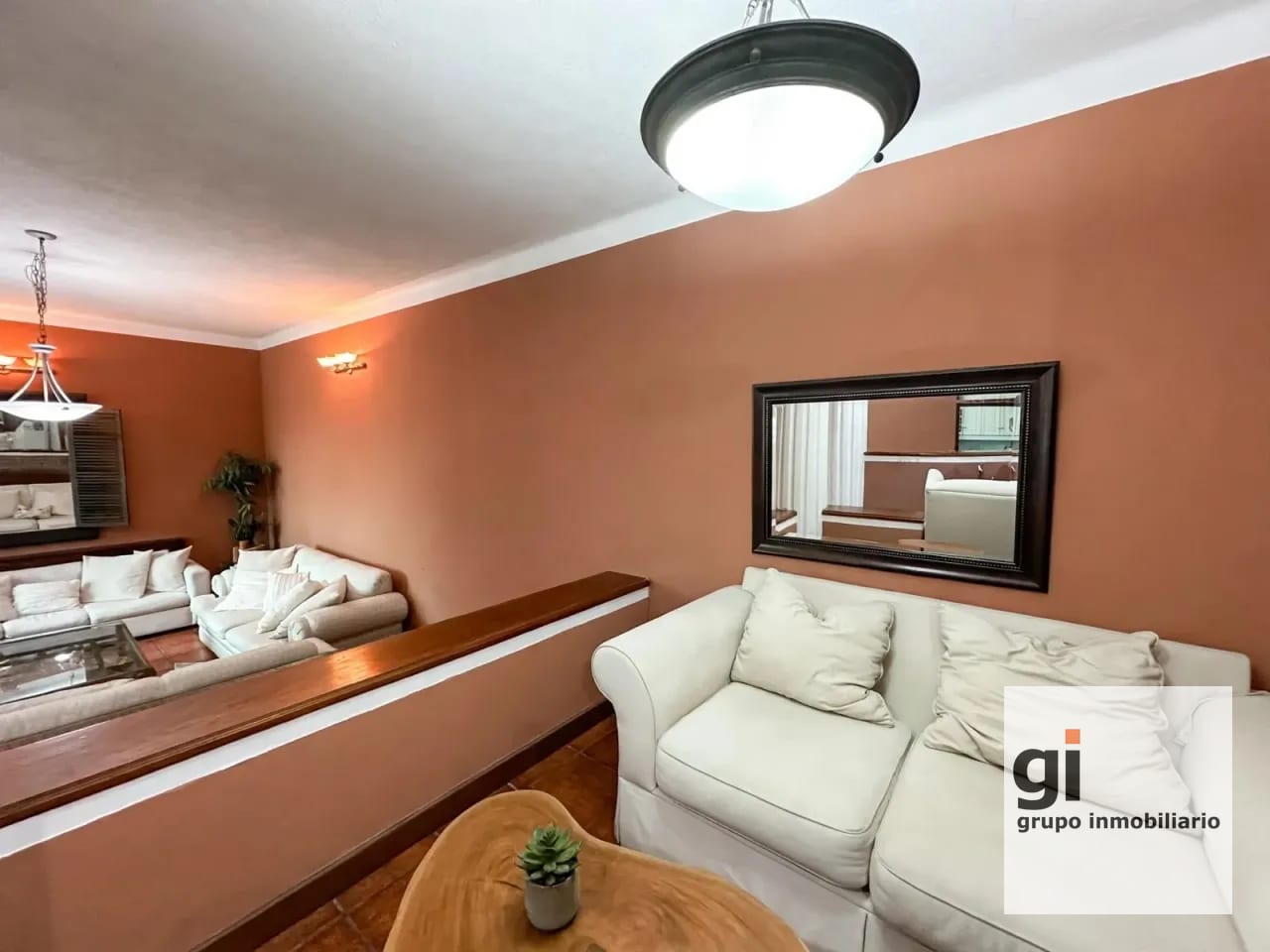 CASA EN ZONA 10. GRAN OPORTUNIDAD — Casa en Venta en Zona 10, Guatemala, Ciudad — foto 3 de 12
