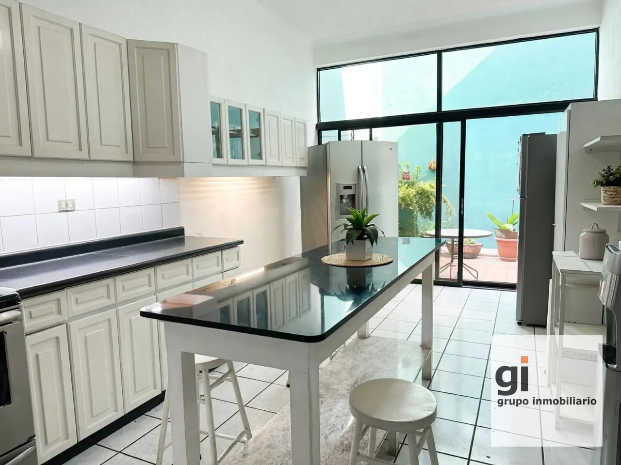 CASA EN ZONA 10. GRAN OPORTUNIDAD — Casa en Venta en Zona 10, Guatemala, Ciudad — foto 11 de 12
