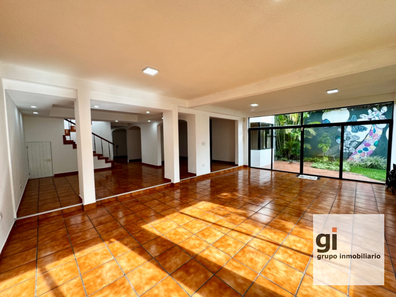 Casa en alquiler para oficinas o vivienda, zona 14. La Villa — Casa en Alquiler en Zona 14, Guatemala, Ciudad — foto 4 de 16