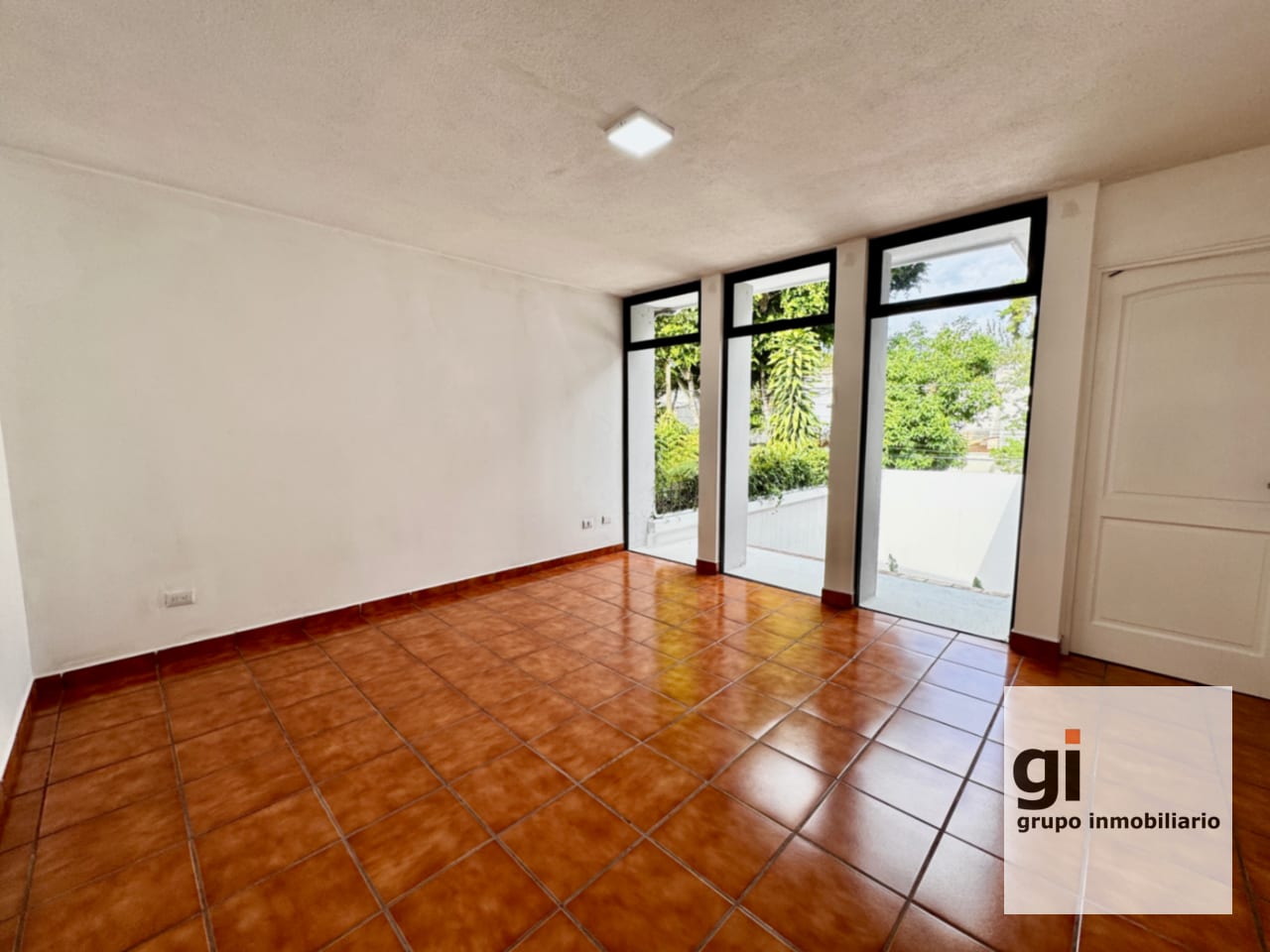 Casa en alquiler para oficinas o vivienda, zona 14. La Villa — Casa en Alquiler en Zona 14, Guatemala, Ciudad — foto 9 de 16
