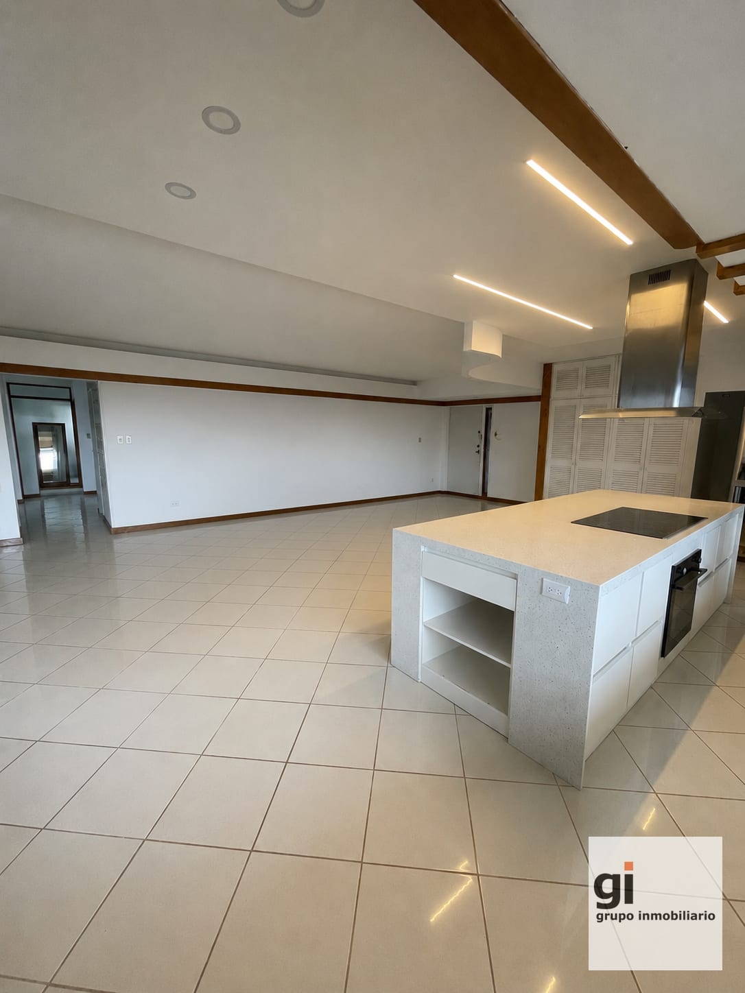 Amplio Apartamento en Venta en zona 13 | 3 Dormitorios — Apartamento en Venta en Zona 13, Guatemala, Ciudad — foto 1 de 4