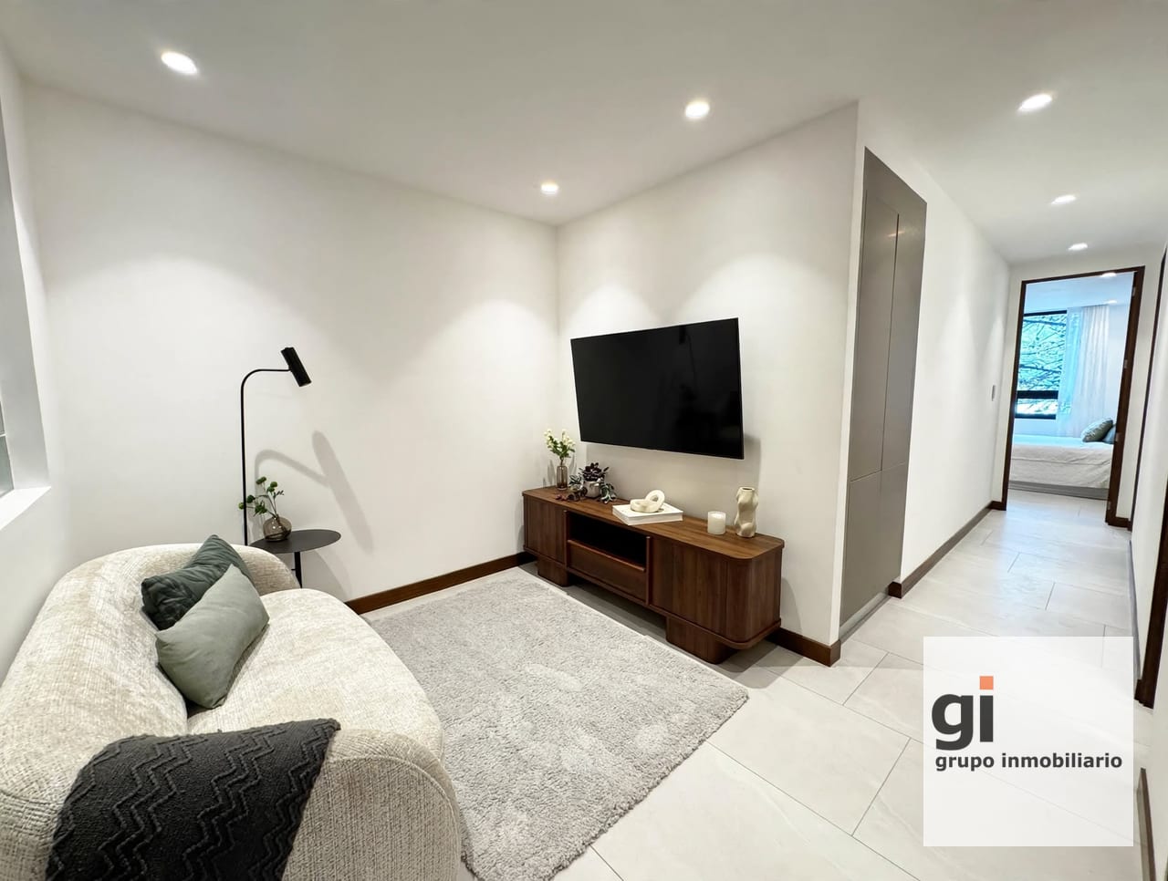 Apartamento de 2 niveles, 2 dormitorios y sala familiar en Oakland — Apartamento en Venta en Zona 10, Guatemala, Ciudad — foto 10 de 16