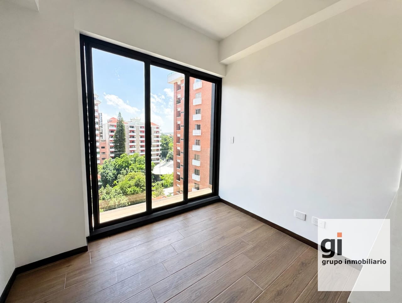 Apartamento de 1 dormitorio en venta por CC La Estación — Apartamento en Venta en Zona 10, Guatemala, Ciudad — foto 1 de 17