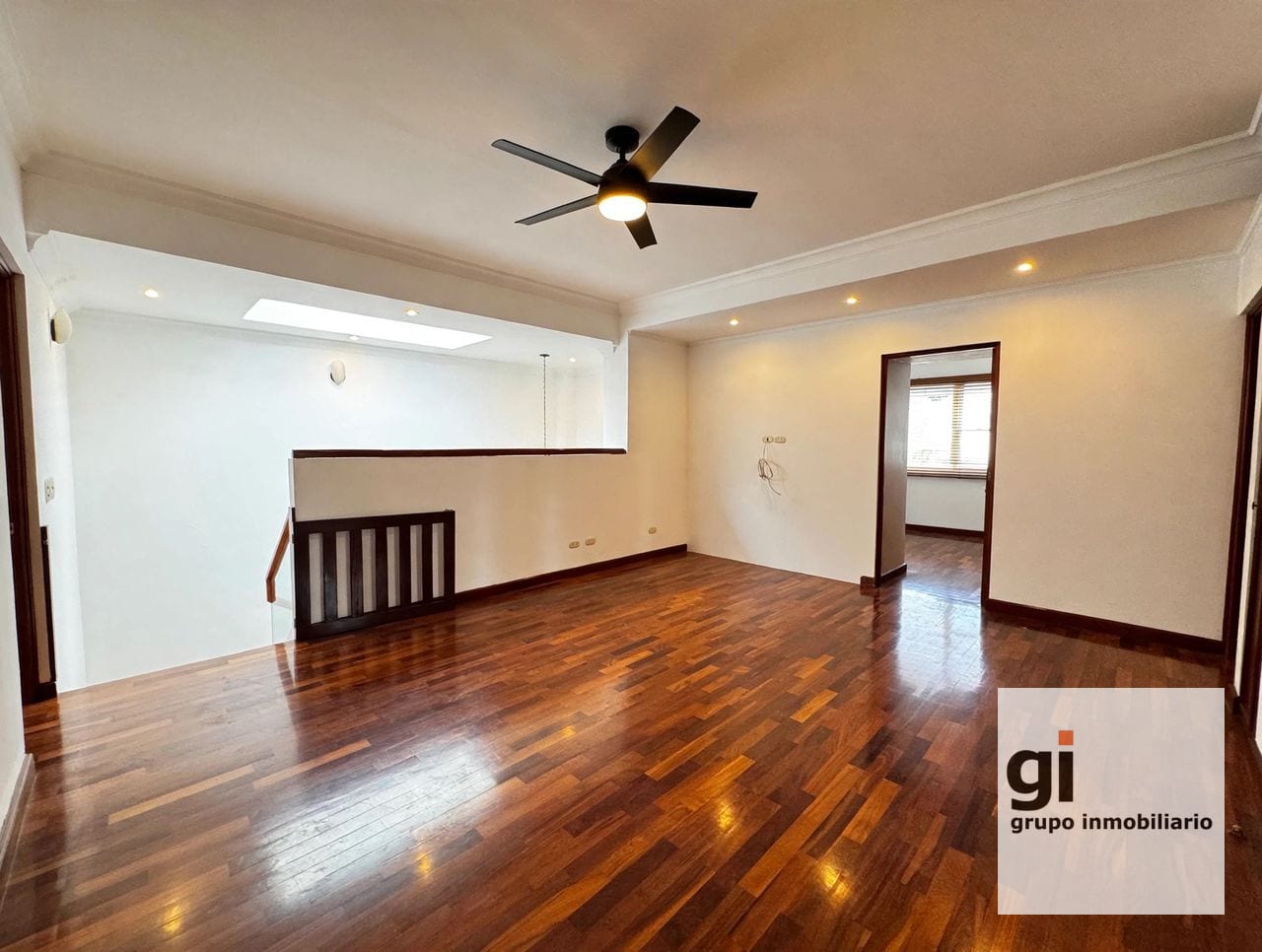 Casa en alquiler en zona 10, 4 dormitorios y A/C — Casa en Alquiler en Zona 10, Guatemala, Ciudad — foto 16 de 17