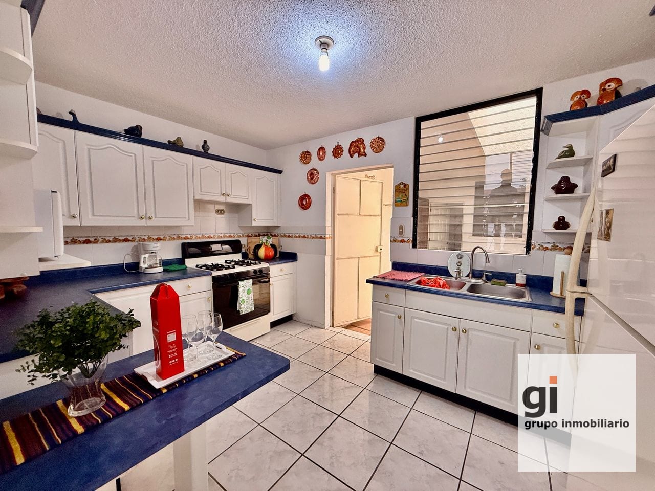 Espaciosa casa en venta — Casa en Venta en Carretera a El Salvador, Guatemala, Ciudad — foto 12 de 13