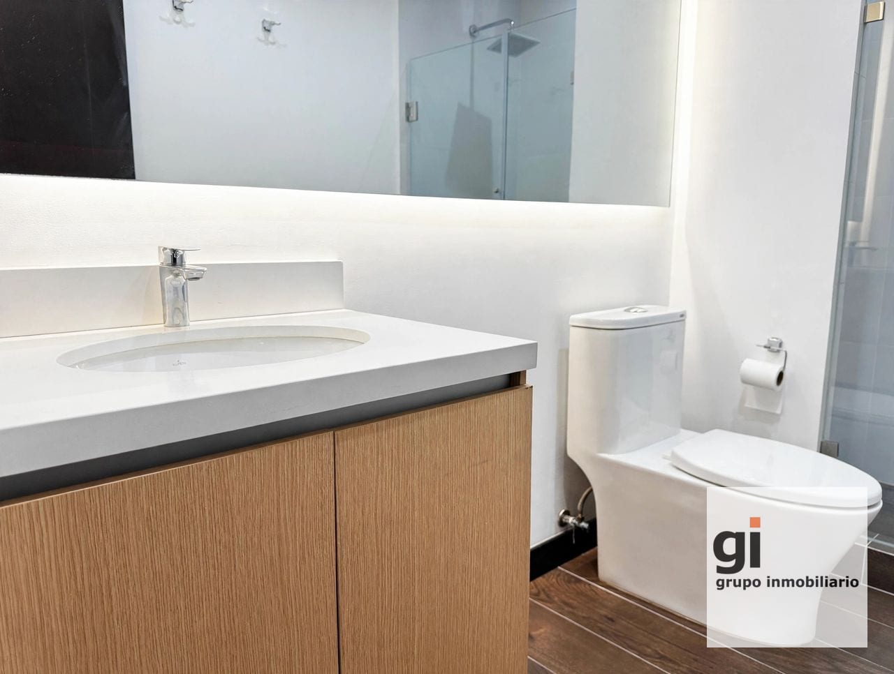 Apartamento de 2 dormitorios en alquiler sobre Diagonal 6, zona 10 — Apartamento en Alquiler en Zona 10, Guatemala, Ciudad — foto 13 de 15