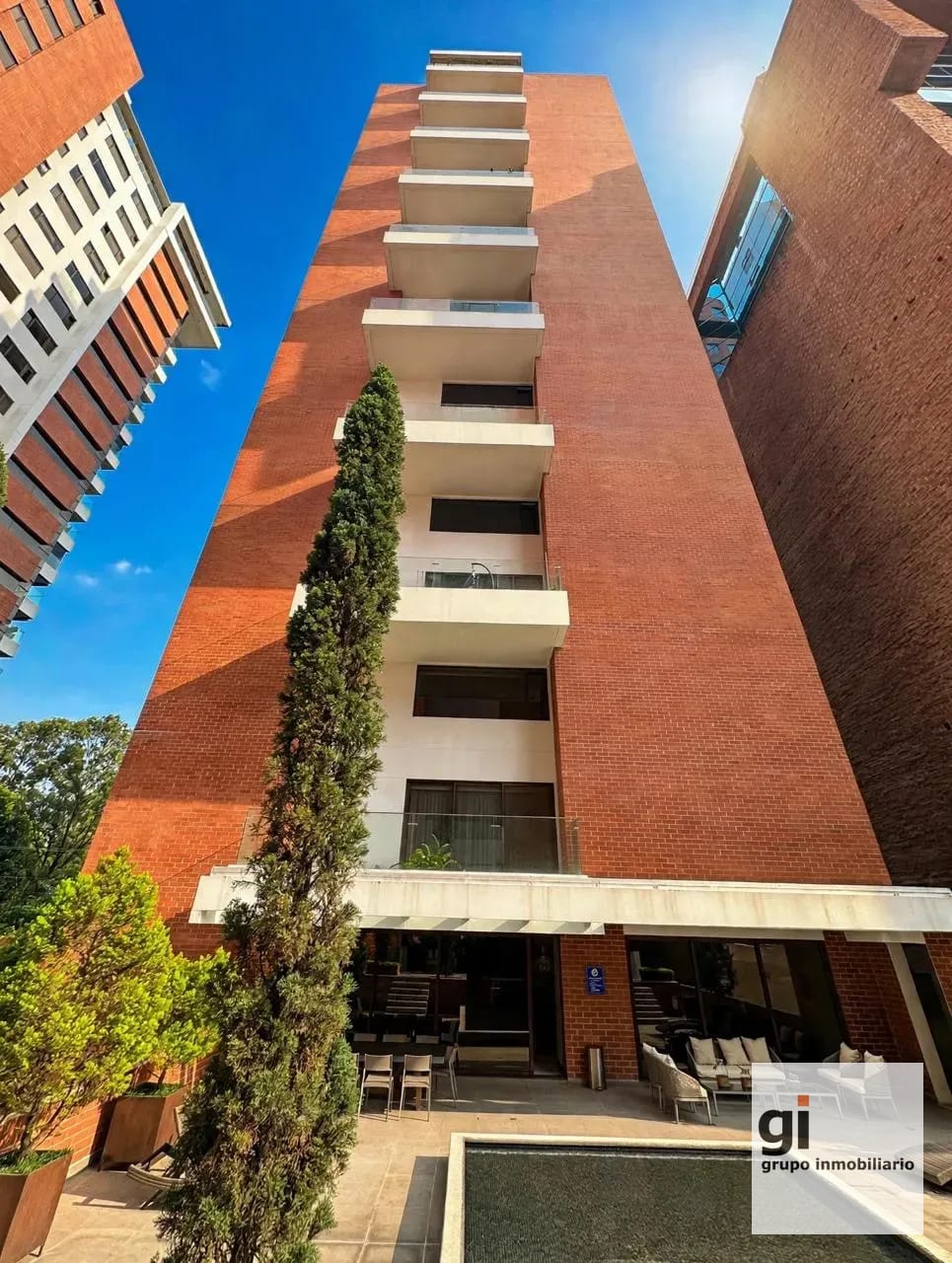 Fachada — Apartamento en Zona 14 - Exclusividad y Elegancia en Noguchi — Apartamento en Venta en Noguchi, Zona 14, Guatemala, Ciudad — foto 2 de 17