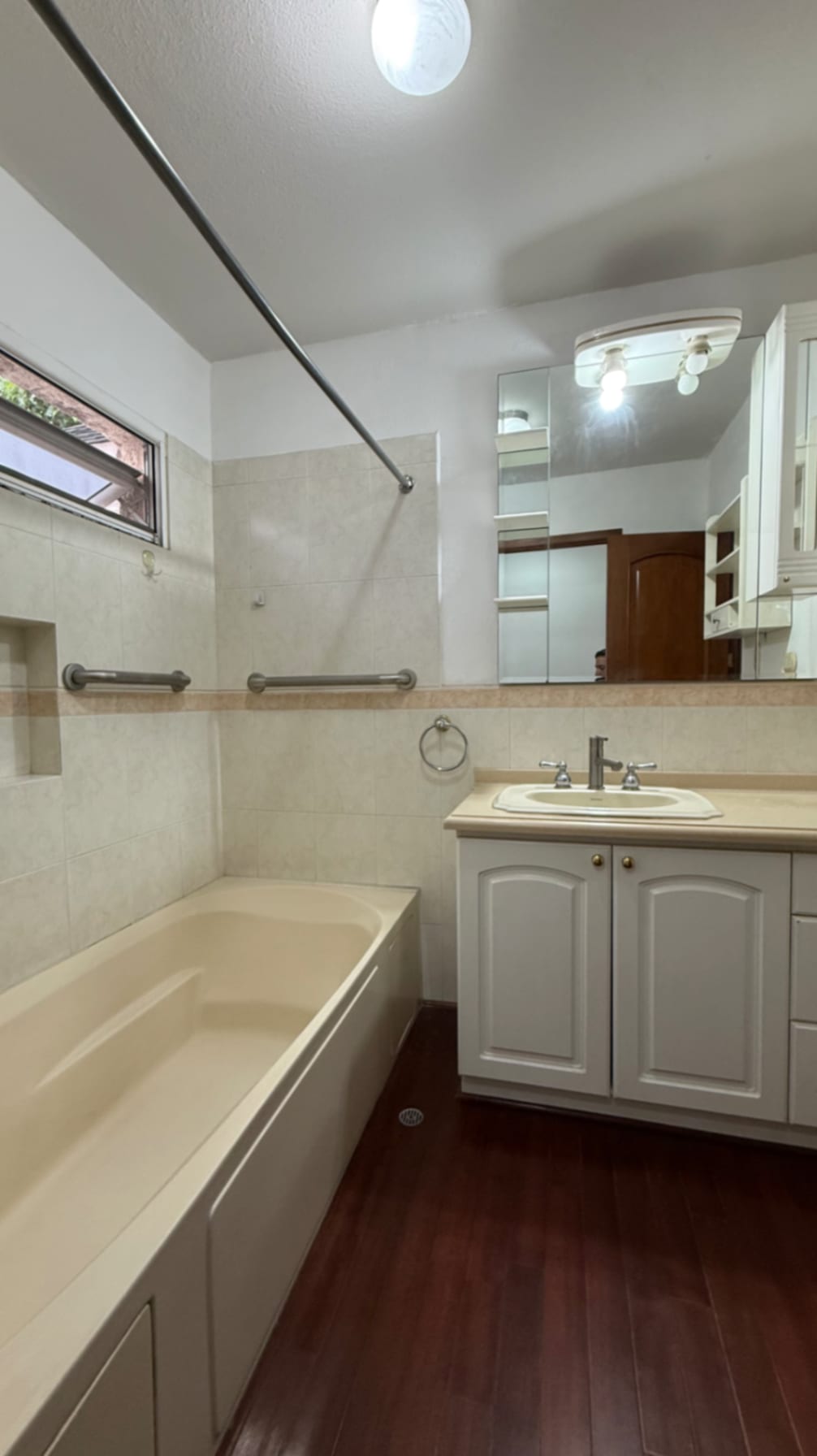 Casa en renta dentro de condominio zona 14 — Casa en Alquiler en Zona 14, Guatemala, Ciudad — foto 13 de 16