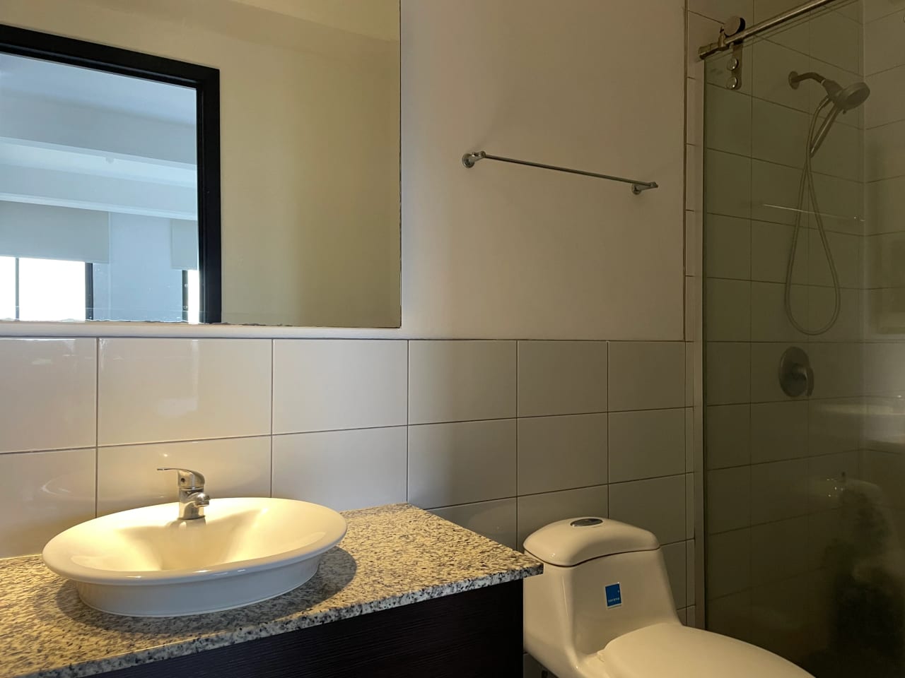 Lindo Loft Amueblado en zona 10 — Apartamento en Alquiler en Ciudad Vieja, Zona 10, Guatemala, Ciudad — foto 7 de 14