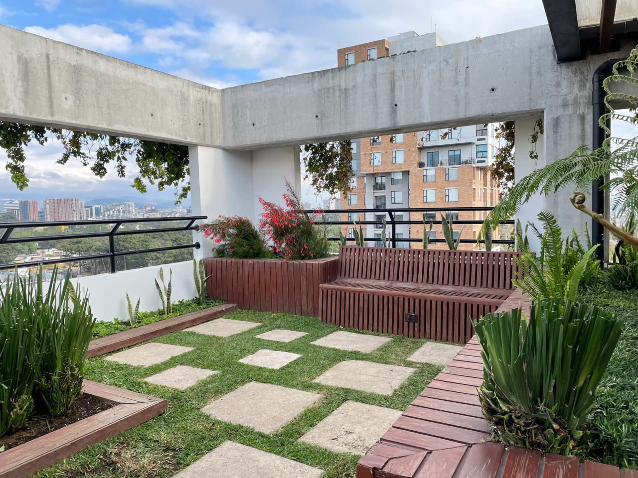 Apartamento Amueblado de 1 Habitación en zona 10 — Apartamento en Alquiler en Ciudad Vieja, Zona 10, Guatemala, Ciudad — foto 13 de 14