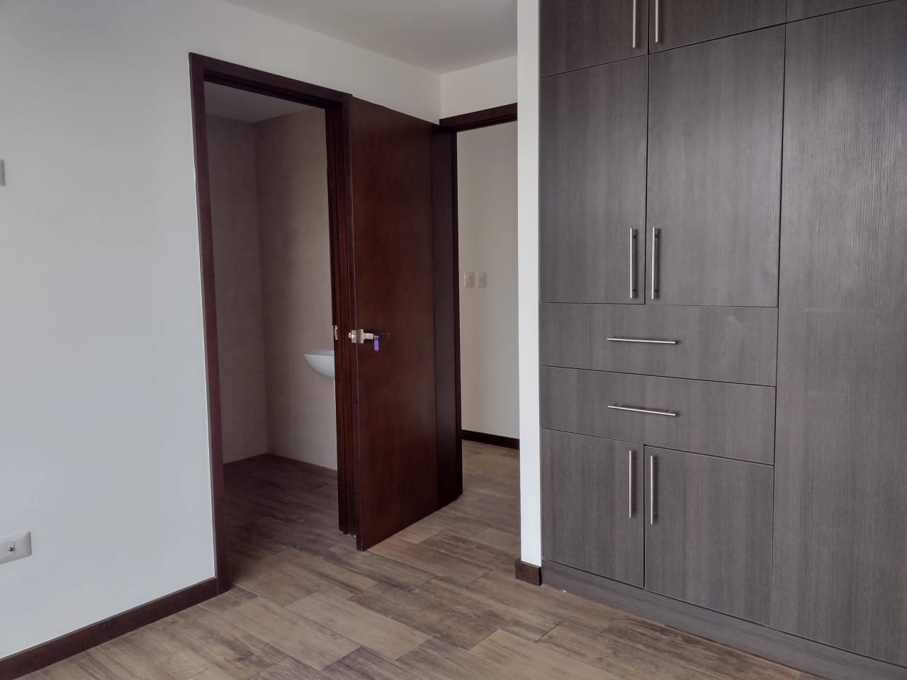 Lindo Apartamento de 2 Habitaciones en zona 15 — Apartamento en Alquiler en Vista Hermosa II, Zona 15, Guatemala, Ciudad — foto 11 de 12