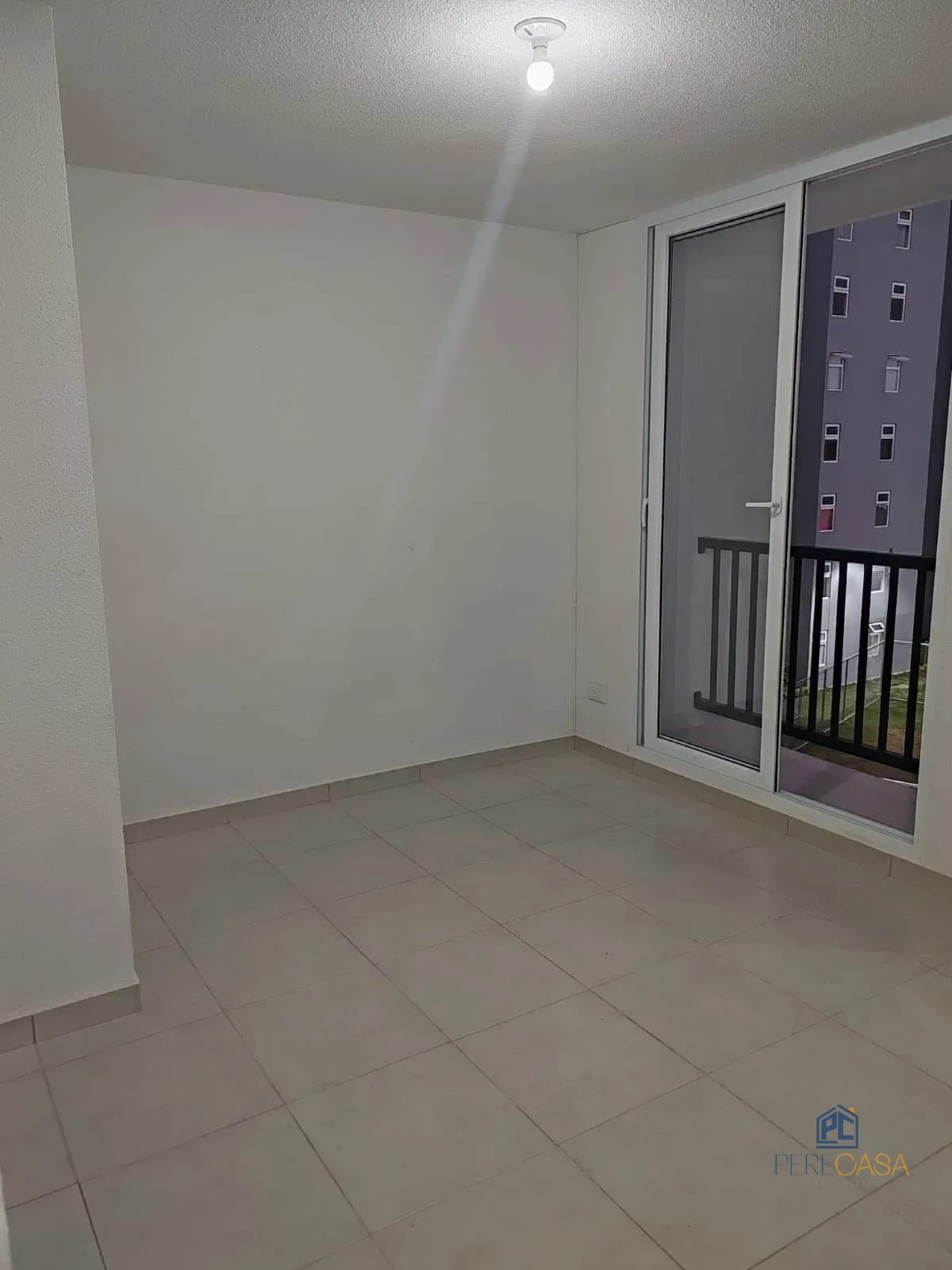 EXCELENTE APARTAMENTO EN VIAS DE SAN RAFAEL ZONA 18 β Apartamento en Alquiler en Zona 18, Guatemala, Ciudad β foto 8 de 9