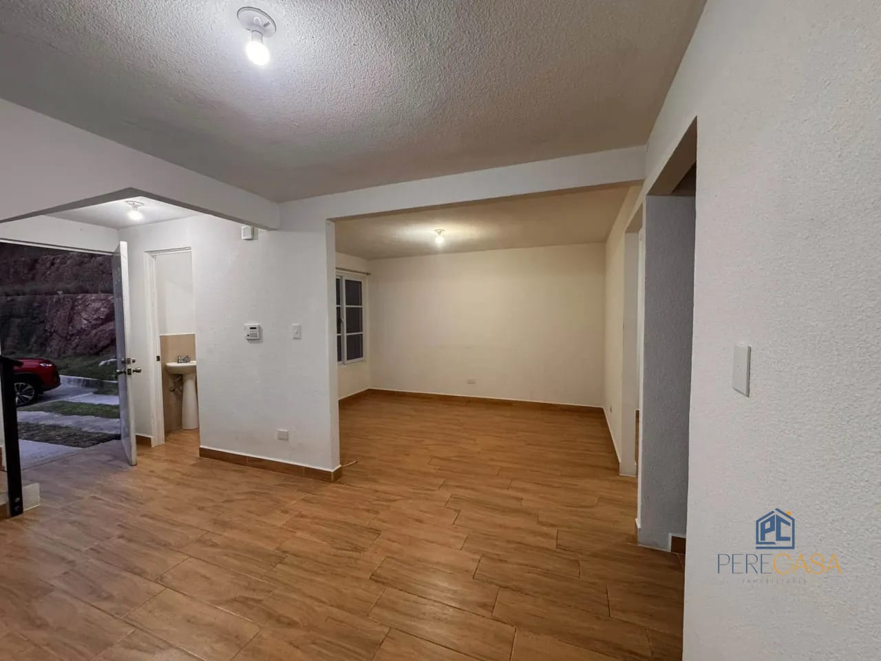 Casa en Renta - Condado: Fuentes del Valle Norte 5 — Casa en Alquiler en Zona 18, Guatemala, Ciudad — foto 2 de 12