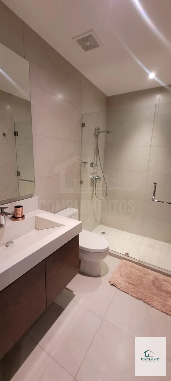 Santa Inés del Parque, Apartamento en Renta zona 14, 2hab. 108 M2 — Apartamento en Alquiler en Santa Inés del Parque, Zona 14, Guatemala, Ciudad — foto 8 de 10