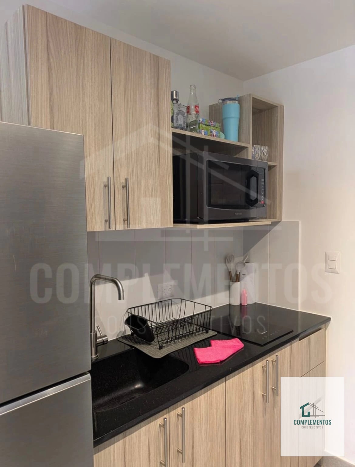 Fiamene, Apartamento en renta Zona 10, 1hab. 32 m2 + balcón — Apartamento en Alquiler en Fiamene, Zona 10, Guatemala, Ciudad — foto 2 de 8
