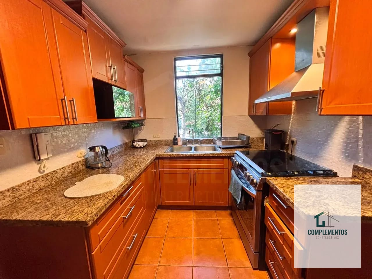 Arrazola 3, Casa en venta Caes, 4hab. 916m2 — Casa en Venta en Arrazola III, Carretera a El Salvador, Guatemala, Ciudad — foto 7 de 11