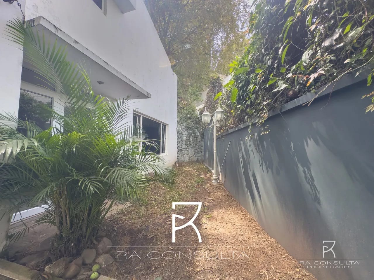 Venta Casa Colonia Oakland Zona 10 — Casa en Venta en Zona 10, Guatemala, Ciudad — foto 1 de 4