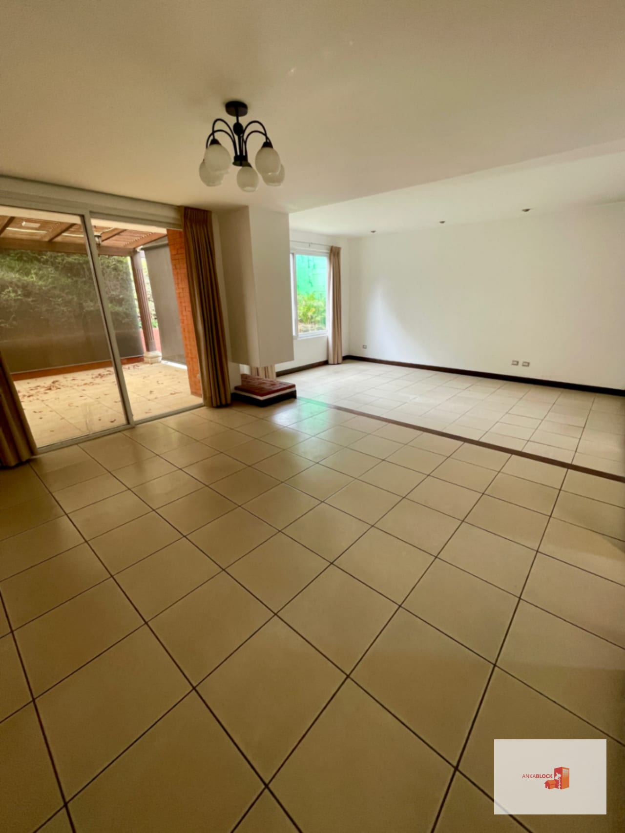4Dormitorios - en esquina con jardín - Ensenada de San Isidro — Casa en Venta en Ensenada de San Isidro, Zona 16, Guatemala, Ciudad — foto 12 de 12