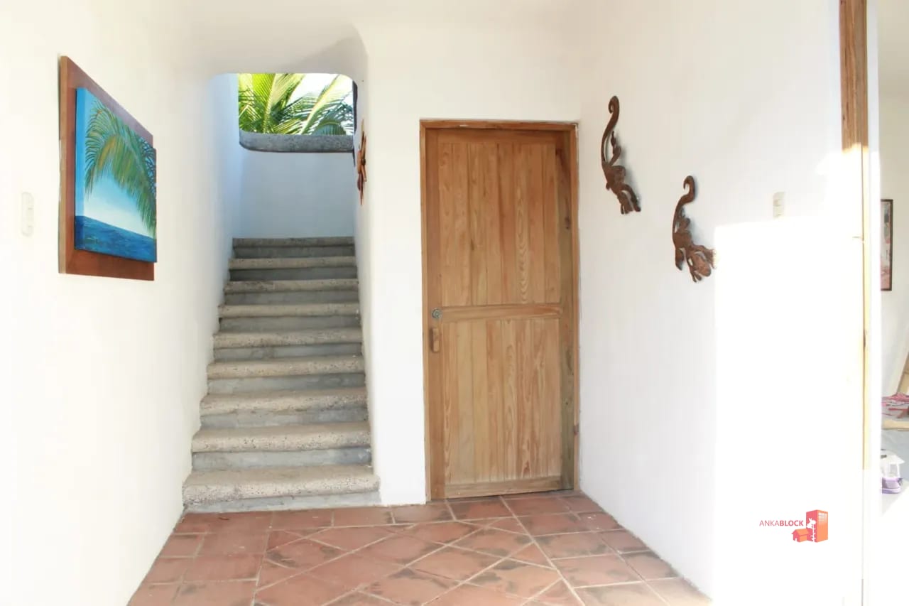 Monterrico - a puerta cerrada — Casa en Venta en Monterrico, Santa Rosa — foto 6 de 9