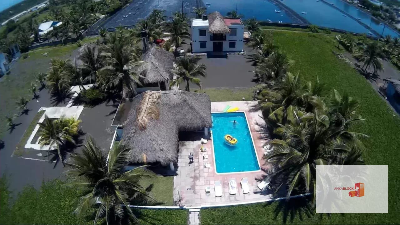 Monterrico - a puerta cerrada — Casa en Venta en Monterrico, Santa Rosa — foto 1 de 9