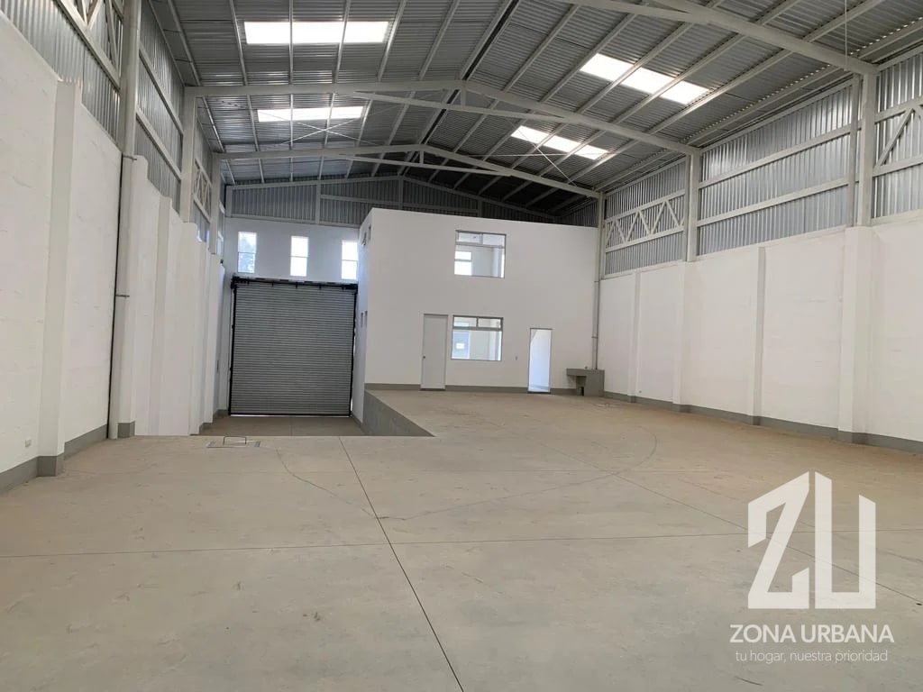 Bodega con andén y acceso estratégico — Bodega / Ofibodega en Alquiler en Barcenas, Guatemala, Ciudad — foto 1 de 10