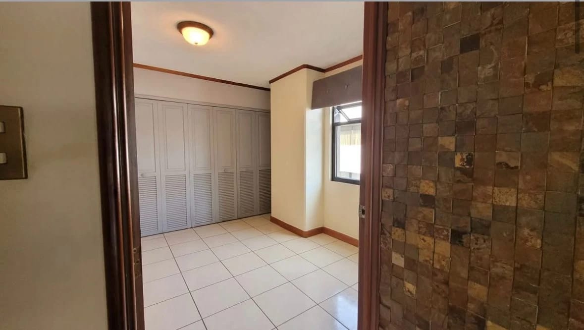 APARTAMENTO EN ALQUILER EN ZONA 14 EDIFICIO BOHEMIA — Apartamento en Alquiler en Akoya, Zona 14, Guatemala, Ciudad — foto 4 de 9