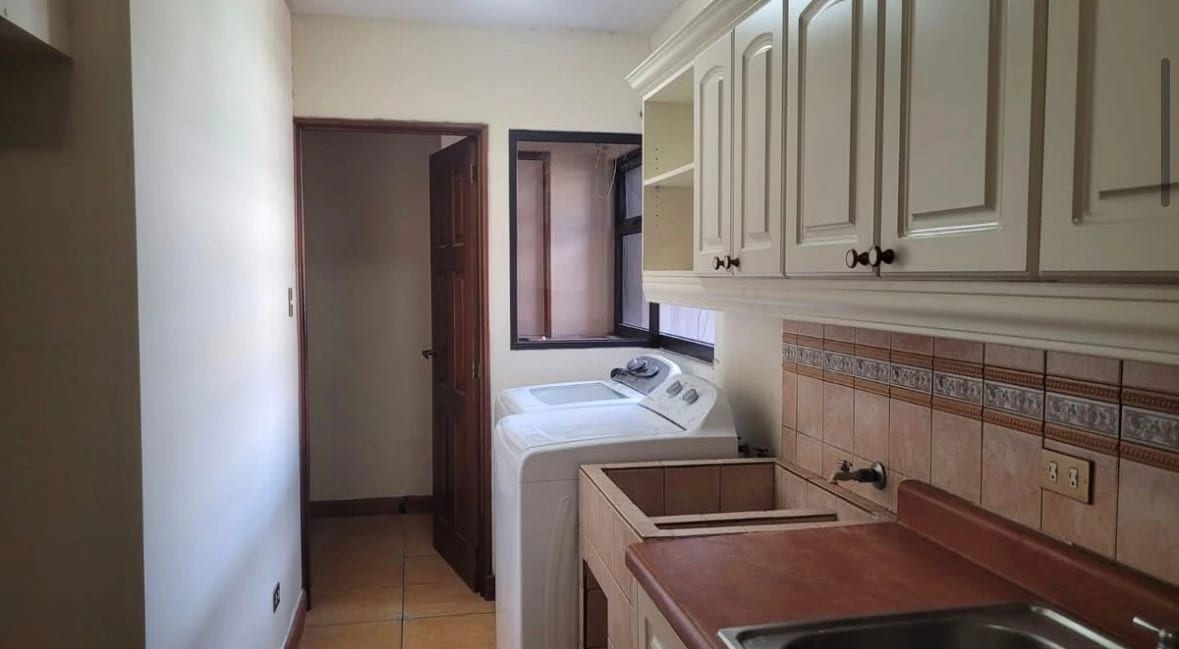 APARTAMENTO EN ALQUILER EN ZONA 14 EDIFICIO BOHEMIA — Apartamento en Alquiler en Akoya, Zona 14, Guatemala, Ciudad — foto 8 de 9