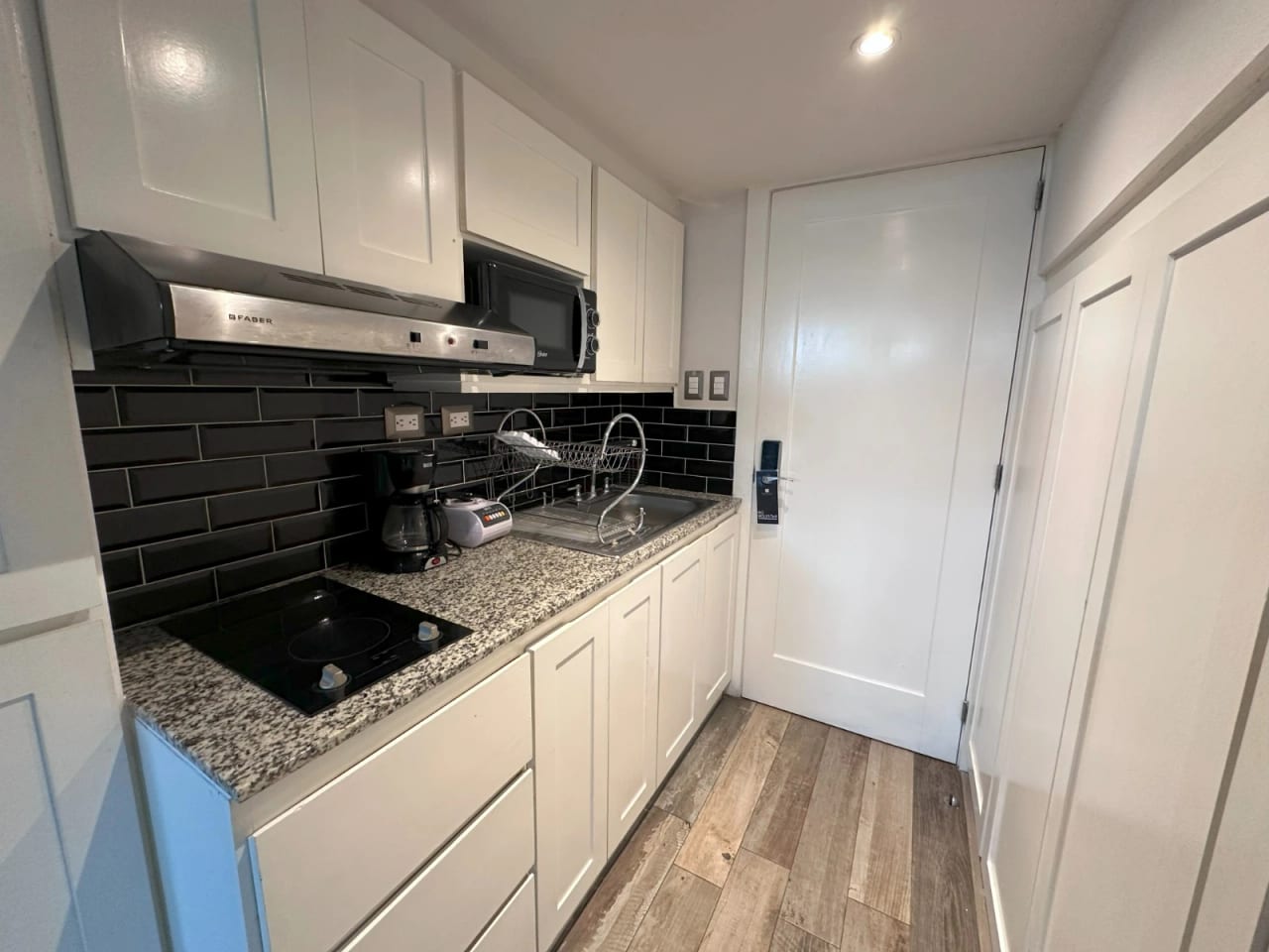 APARTAMENTO TIPO LOFT EN ALQUILER ZONA 15 A POCOS PASOS DE UNIVERSIDADES Y CAYALÁ — Apartamento en Alquiler en Zona 16, Guatemala, Ciudad — foto 4 de 6
