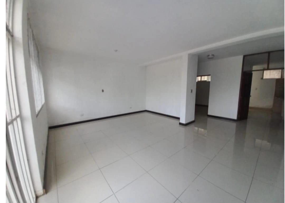 CASA EN PUNTO COMERCIAL EN ALQUILER KM 8 CAES — Casa en Alquiler en Carretera a El Salvador, Guatemala, Ciudad — foto 6 de 15