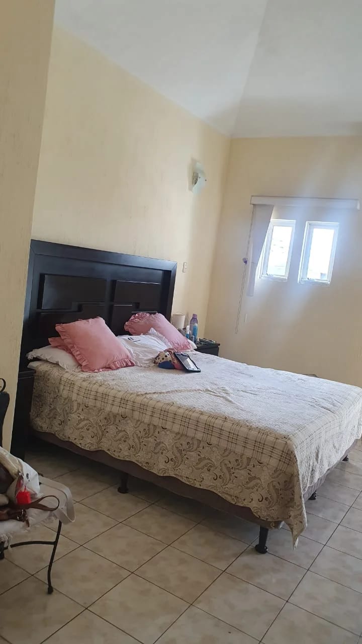 CASA EN VENTA EN LA EXCLUSIVA COLONIA JARDINES DE SAN ISIDRO ZONA 16 — Casa en Venta en Jardines de San Isidro, Zona 16, Guatemala, Ciudad — foto 16 de 17