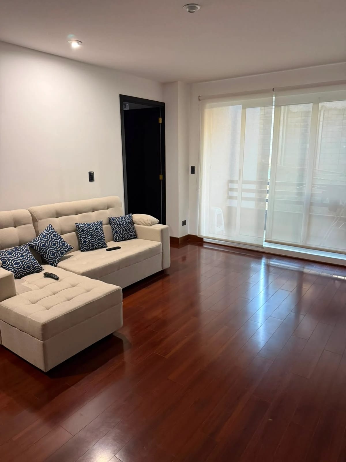 APARTAMENTO EN RENTA EN BOSQUES DE EUSKADI ZONA 16 — Apartamento en Alquiler en Bosques de Euskadi, Zona 16, Guatemala, Ciudad — foto 2 de 17